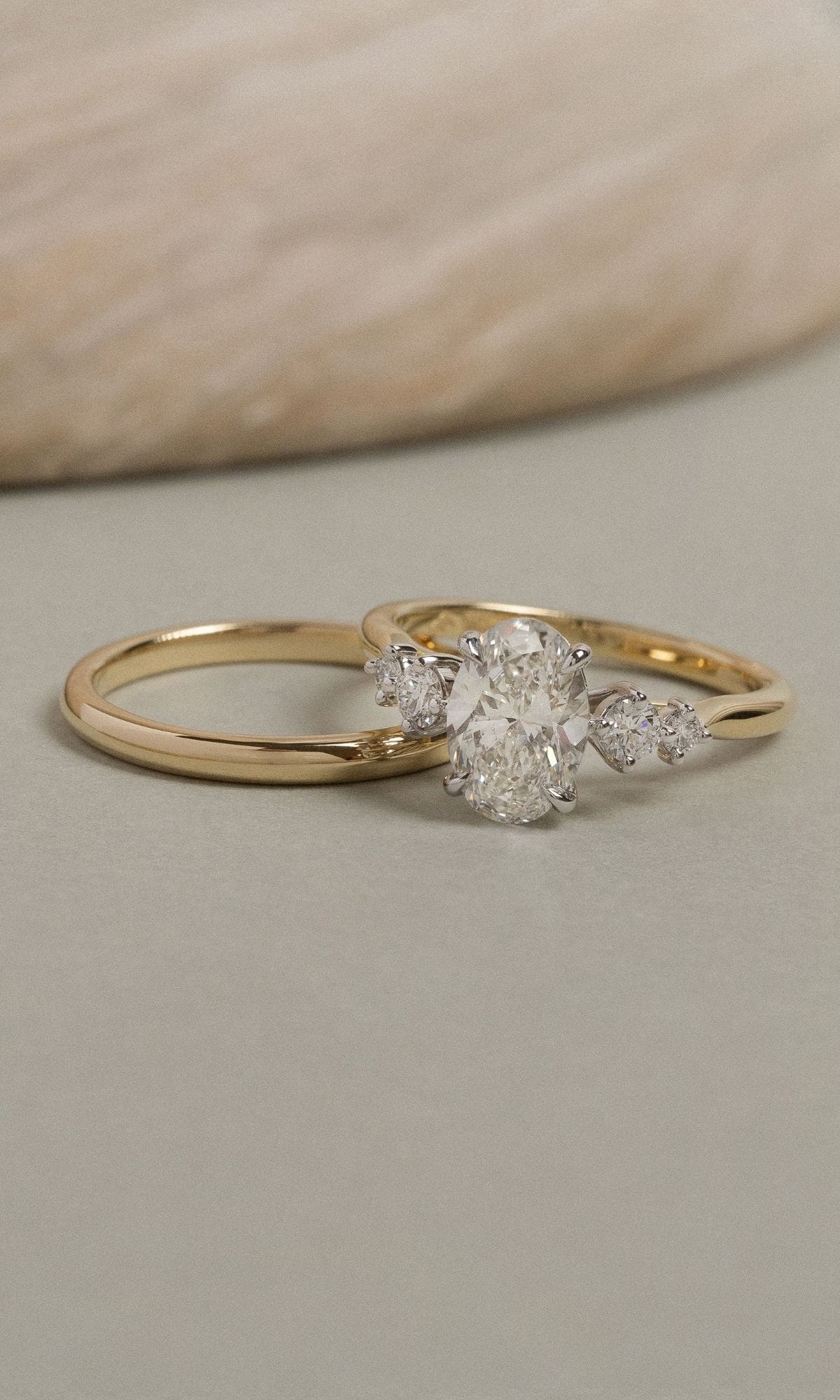 Hogans Family Jewellers Bespoke 18K YWG Diamond Five Stone Ring & Band