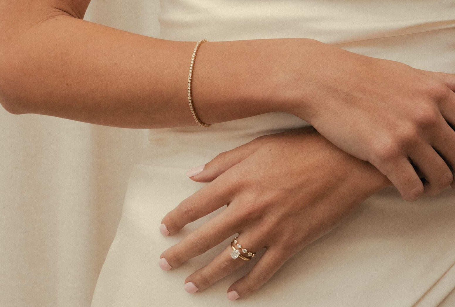 Thoughtful Jewellery Gift Ideas for the Bride on Her Wedding Day
