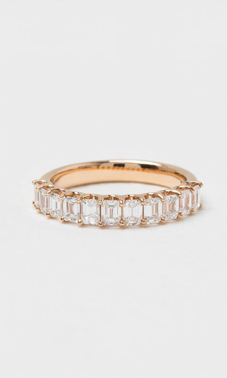 2024 © Hogans Family Jewellers 18K RG Emerald Cut Diamond Band