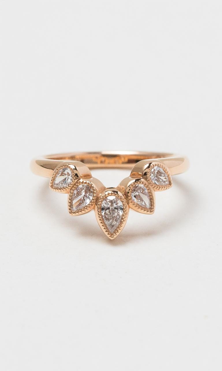 2024 © Hogans Family Jewellers 18K RG Pear Cut Diamond Contoured Band