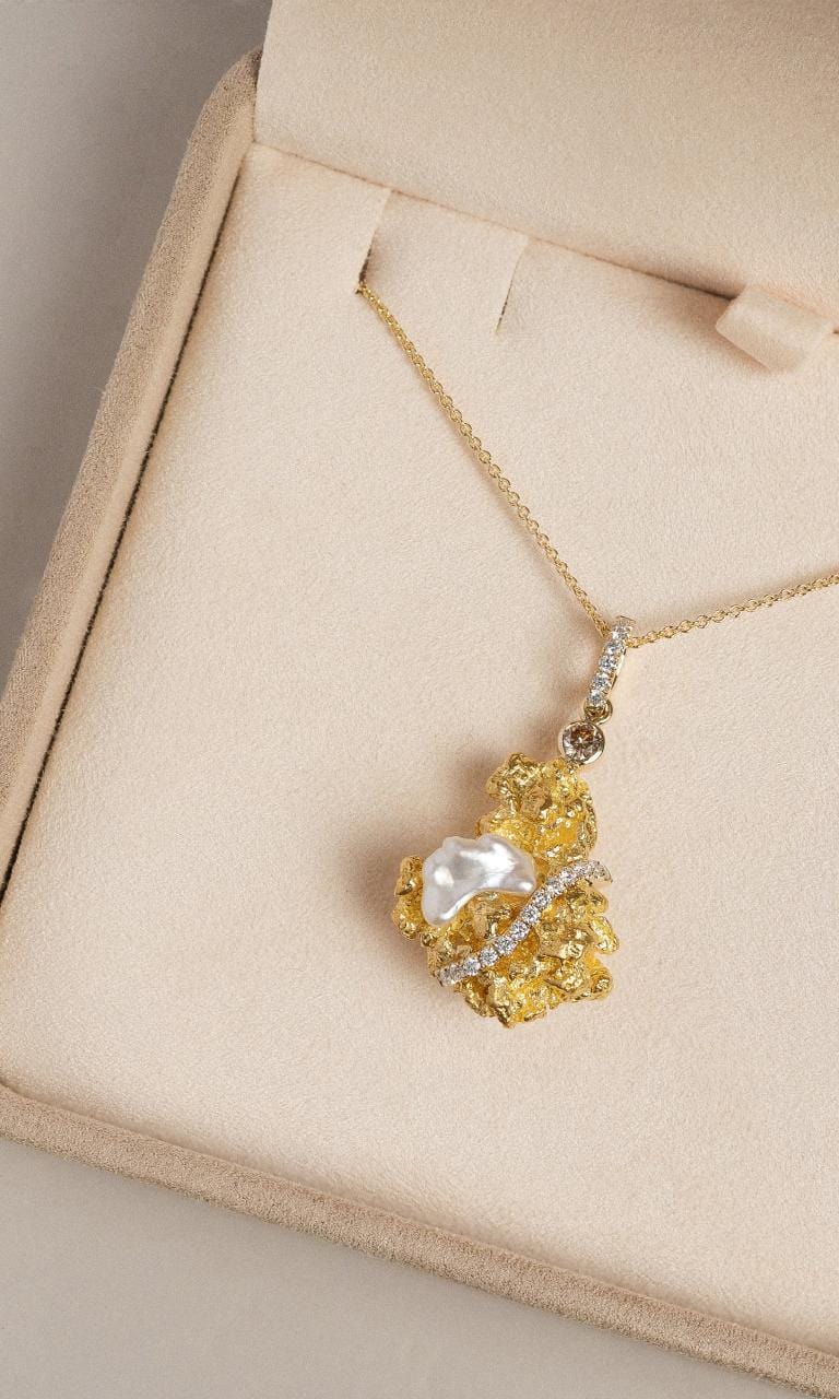 2024 © Hogans Family Jewellers 18K YG Australian Gold & Champagne Diamond Pendant