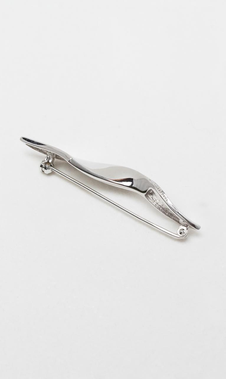 2024 © Hogans Family Jewellers 9K WG Diamond Set Twist Brooch