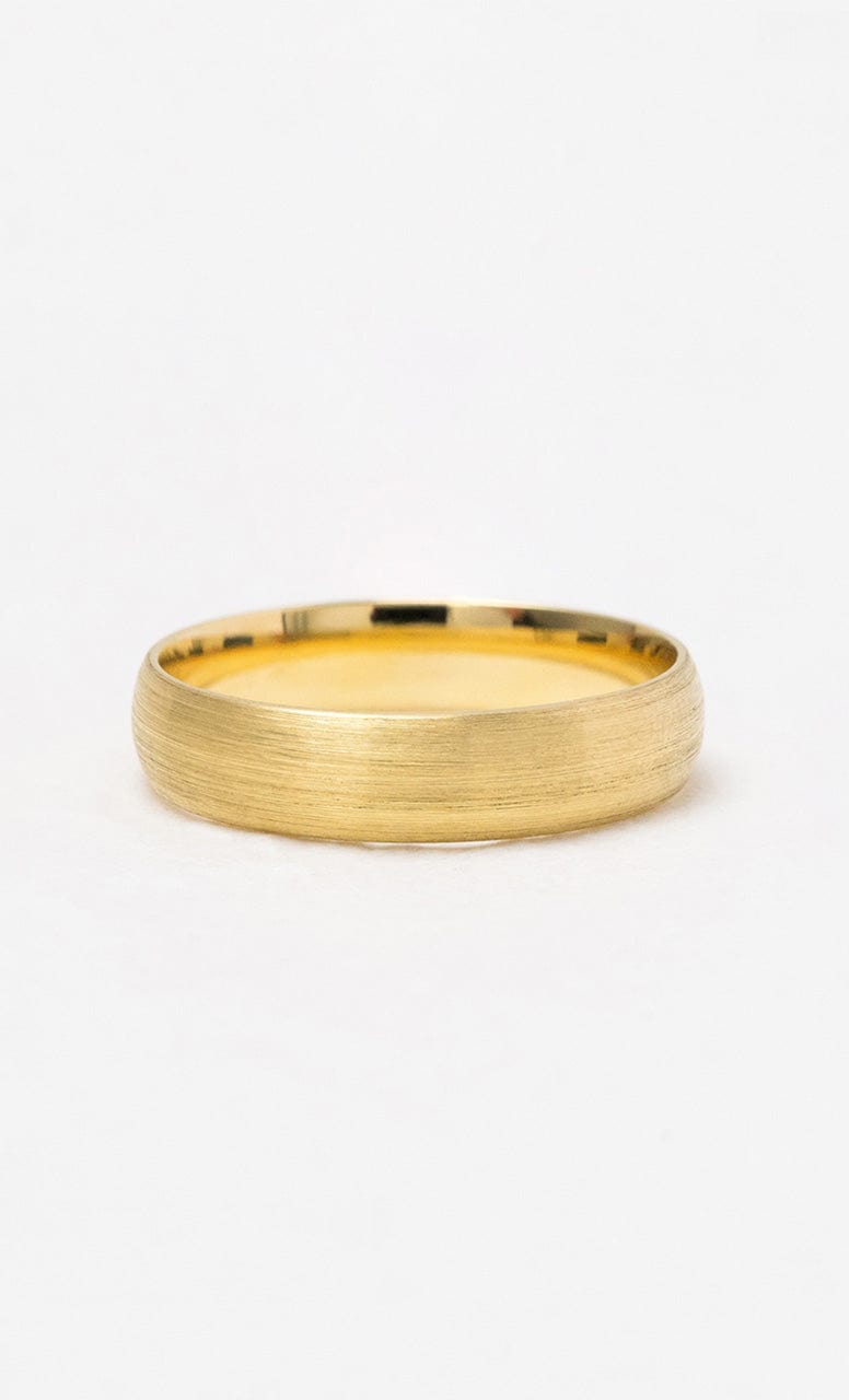 Hogans Family Jewellers 18K Yellow Gold Brushed Gents 5mm Wedder