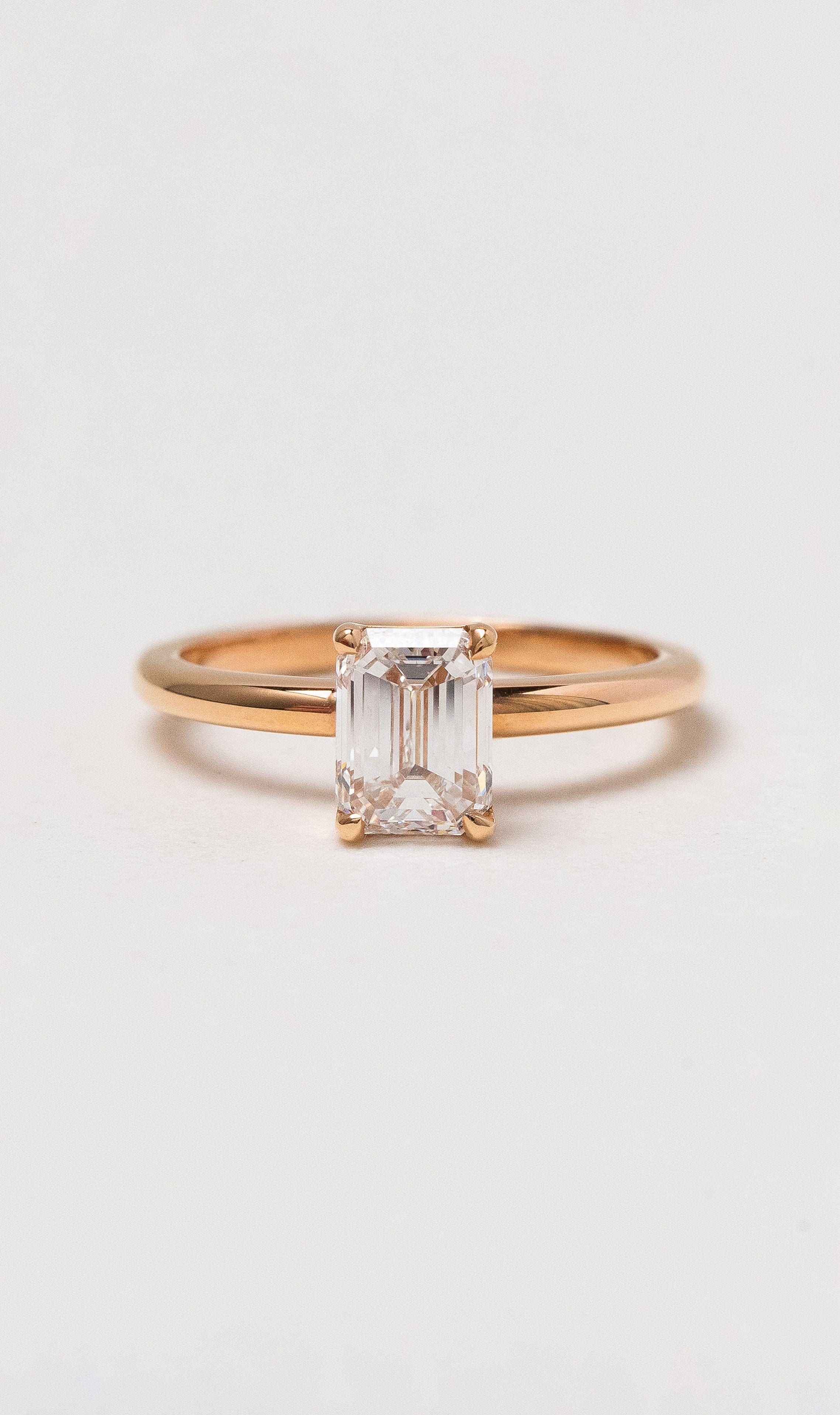 Hogans Family Jewellers 18K RG Emerald Solitaire Diamond Ring