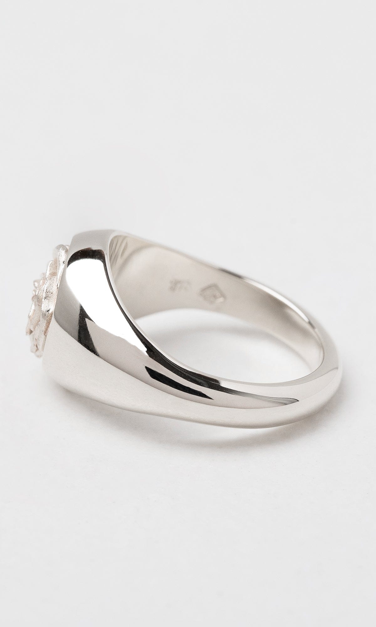 Hogans Family Jewellers 18K Rose Signet Ring