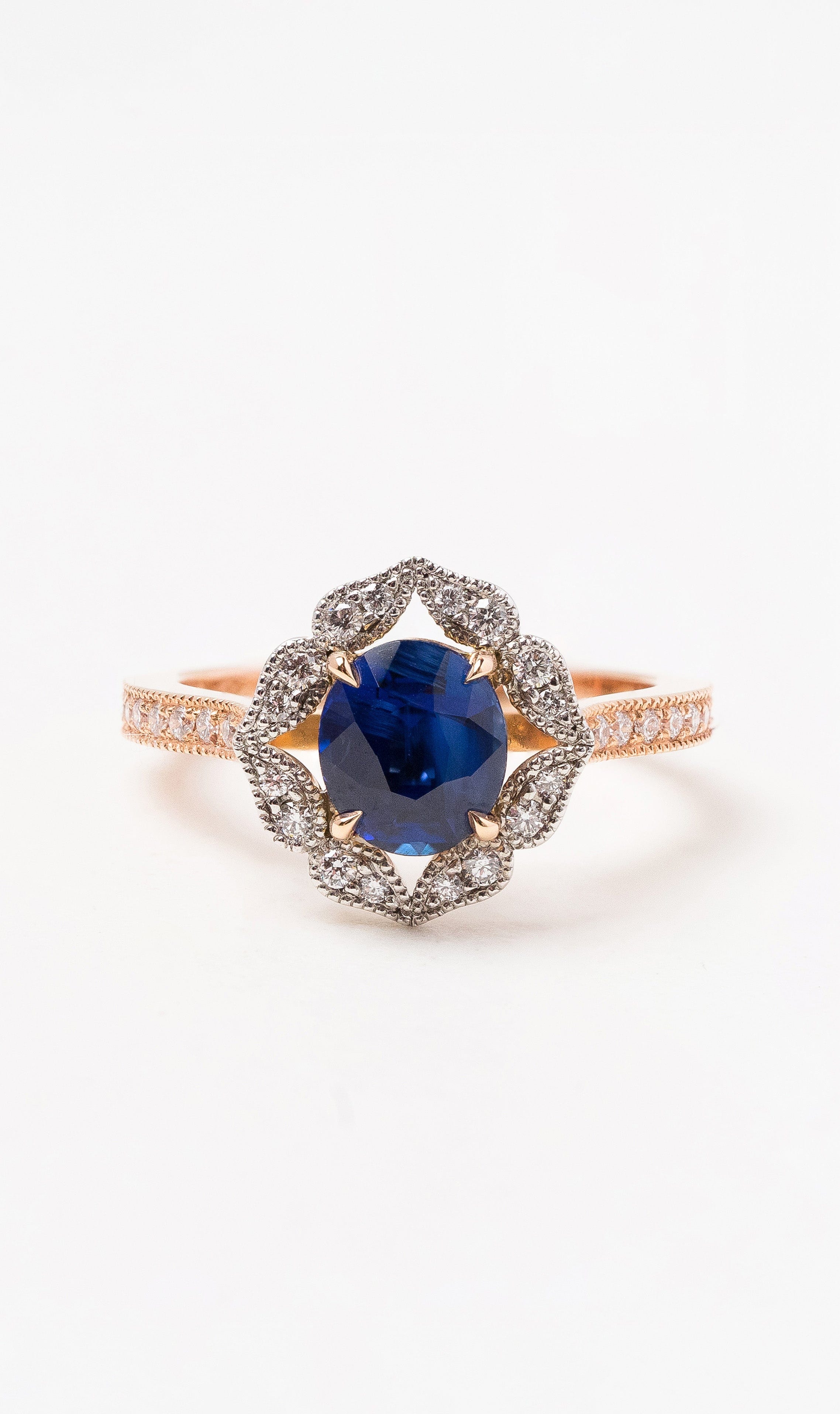 Hogans Family Jewellers 18K RWG Oval Ceylon Sapphire Ring