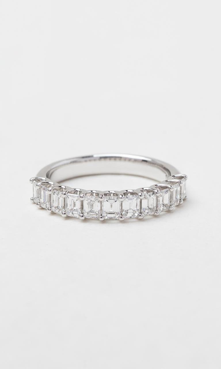 Hogans Family Jewellers 18K WG 0.15ct TDW Emerald Cut Diamond Band