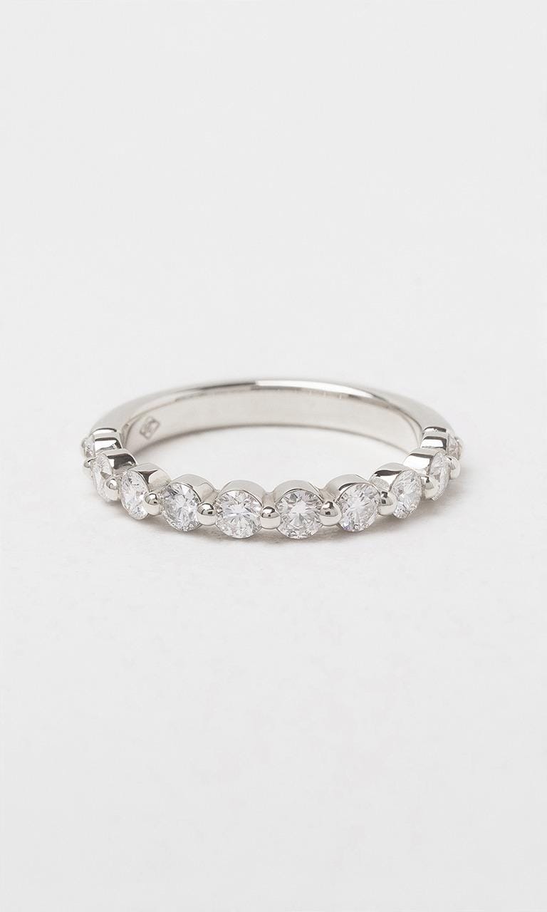 Hogans Family Jewellers 18K WG 0.70ct TDW Round Brilliant Cut Diamond Single Claw Band