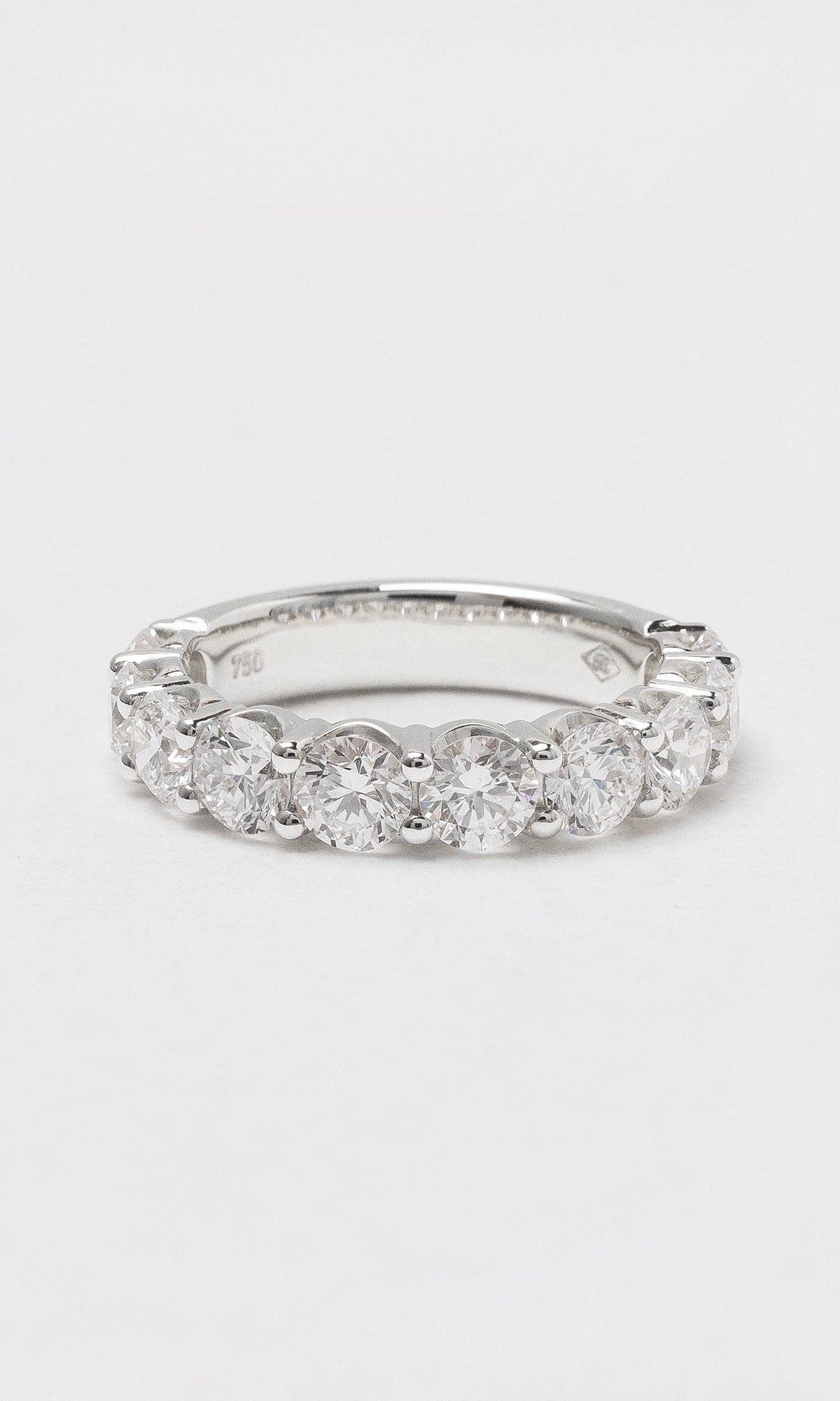 Hogans Family Jewellers 18K WG 2.50ct TDW Diamond Set Band