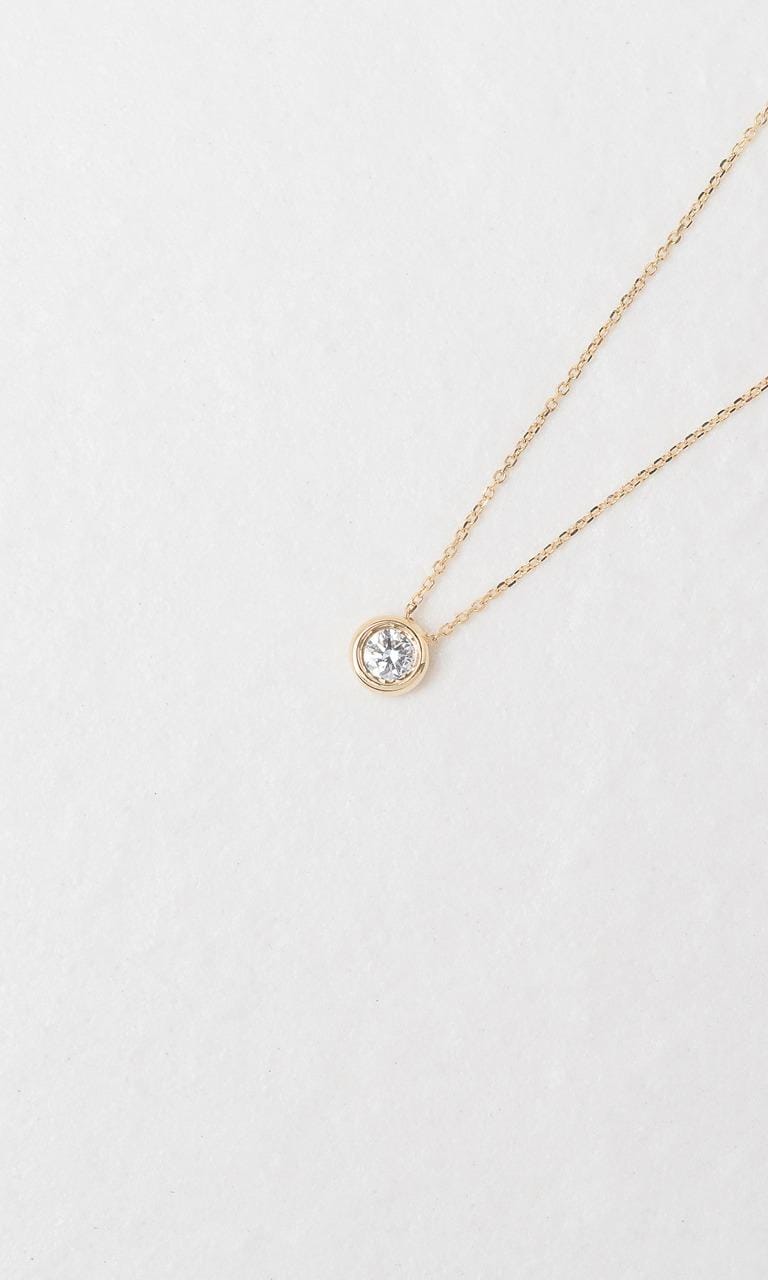 Hogans Family Jewellers 18K YG 0.11ct Round Brilliant Cut Diamond Solitaire Necklace