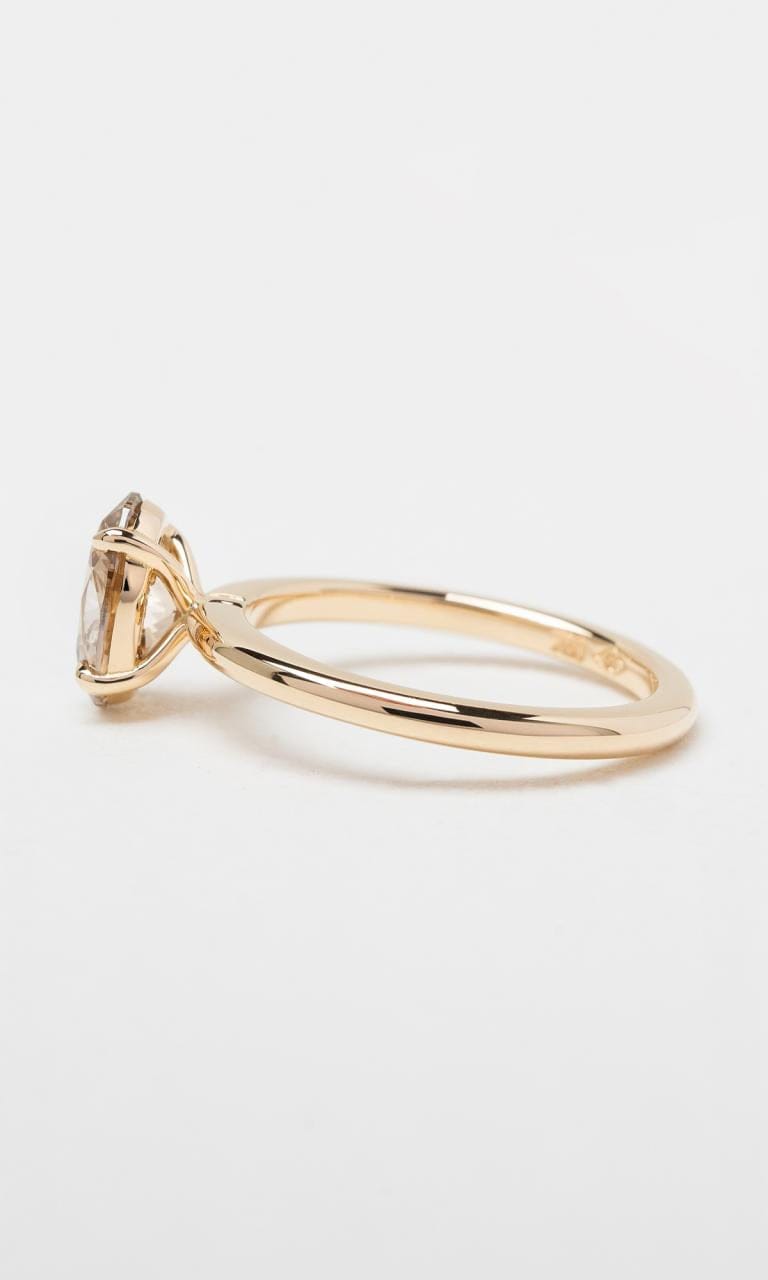 Hogans Family Jewellers 18K YG 1.61ct Oval Cut Champagne Diamond Solitaire Ring