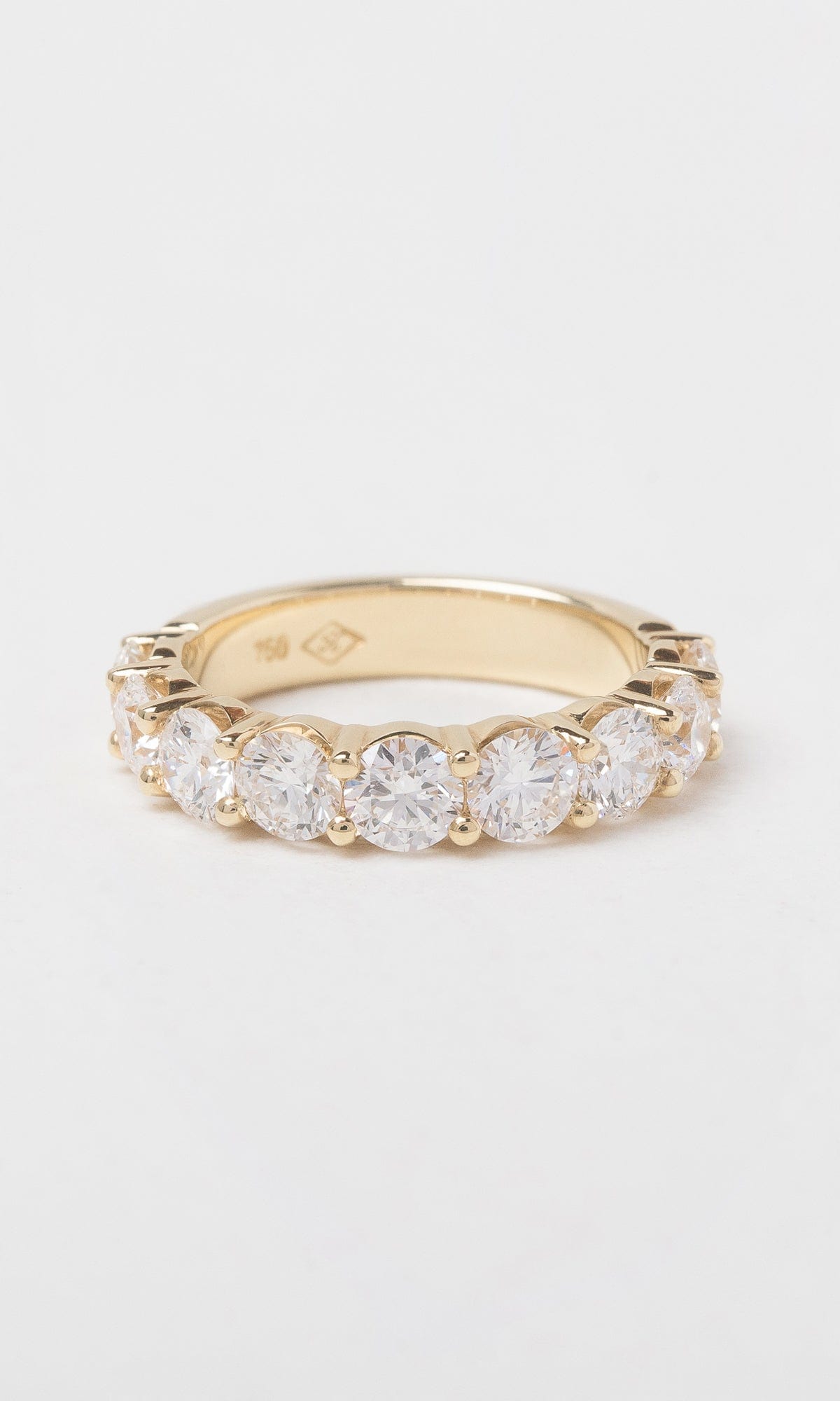 Hogans Family Jewellers 18K YG 2.25ct TDW Round Brilliant Diamond Band