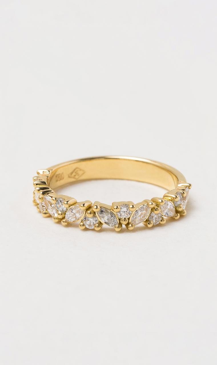 Hogans Family Jewellers 18K YG Diamond Band