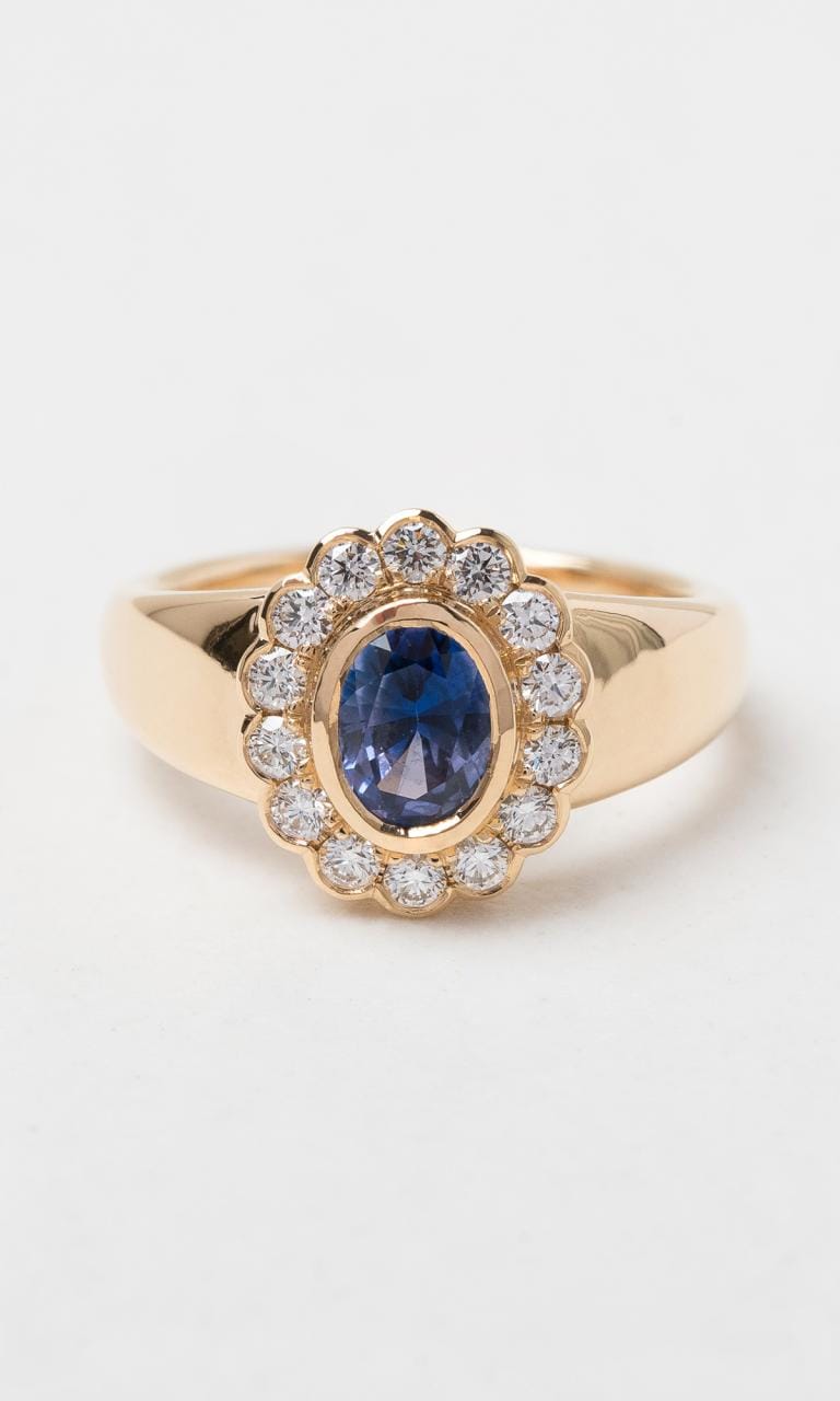 Hogans Family Jewellers 18K YG Oval Cut Sapphire Daisy Signet Ring