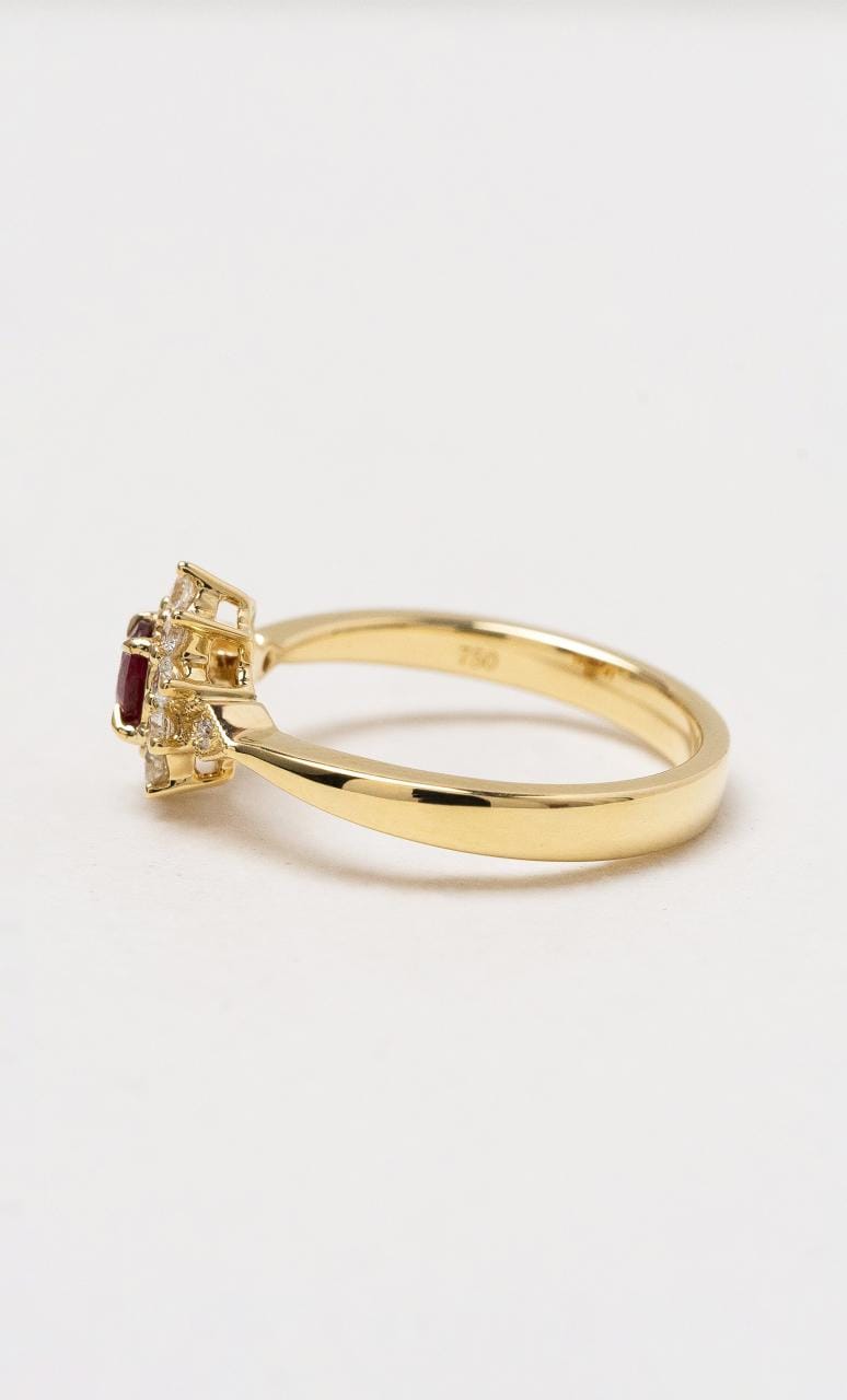 Hogans Family Jewellers 18K YG Oval Ruby Vintage Ring