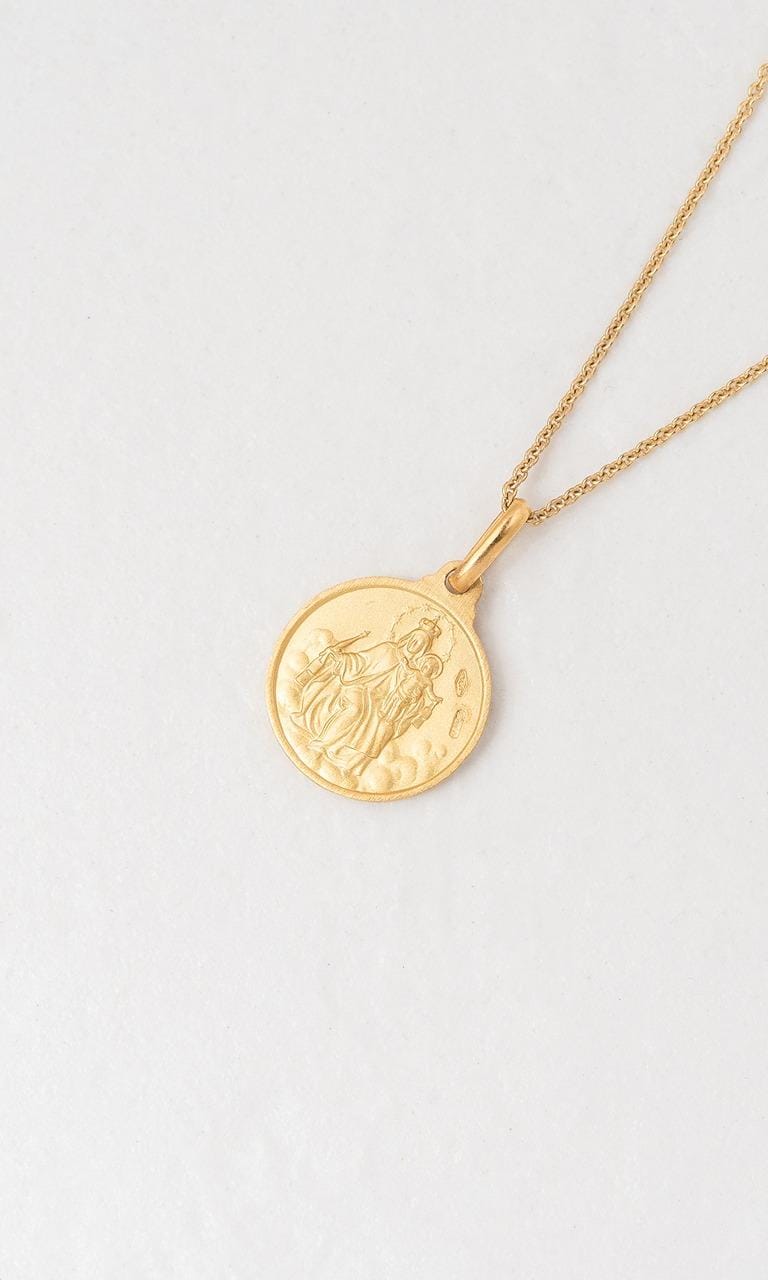 Hogans Family Jewellers 18K YG Religious Disc Pendant
