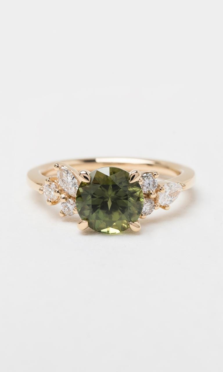 Hogans Family Jewellers 18K YG Round Brilliant Cut Sapphire Cluster Ring