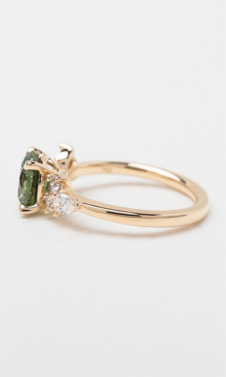 Hogans Family Jewellers 18K YG Round Brilliant Cut Sapphire Cluster Ring