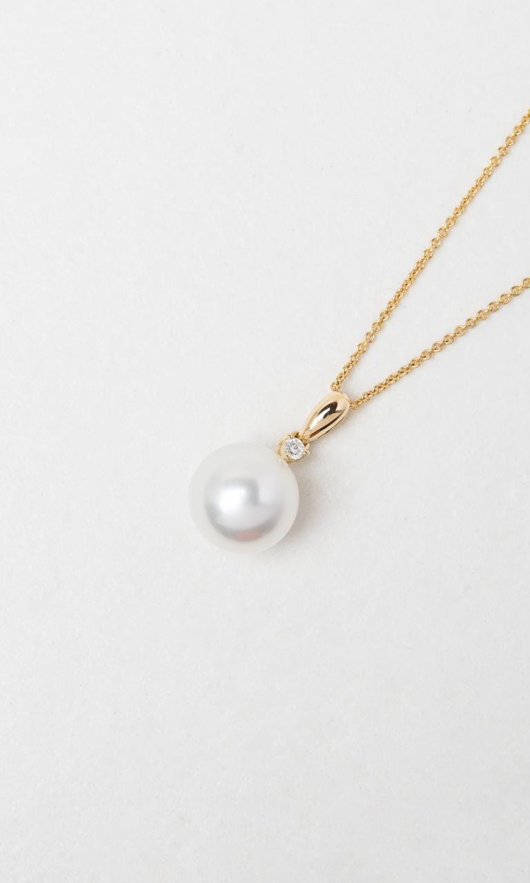 Hogans Family Jewellers 18K YG South Sea Pearl & Diamond Pendant