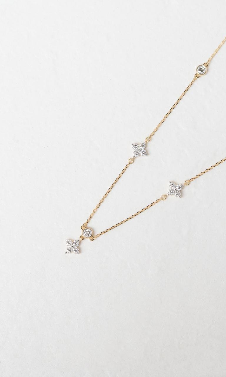Hogans Family Jewellers 18K YWG 0.09ct TDW Round Brilliant Cut Clover Diamond Lariat Necklace