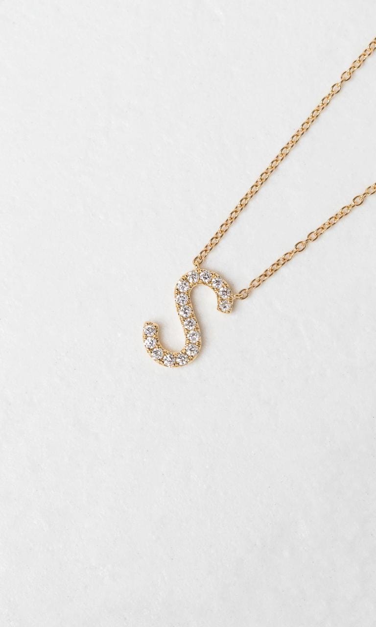Hogans Family Jewellers 18K YWG 0.18ct TDW 'S' Initial Diamond Set Necklace