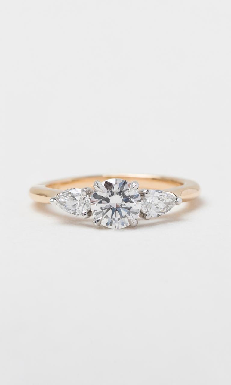 Hogans Family Jewellers 18K YWG 0.94ct TDW Round Brilliant Cut Diamond Trilogy Ring