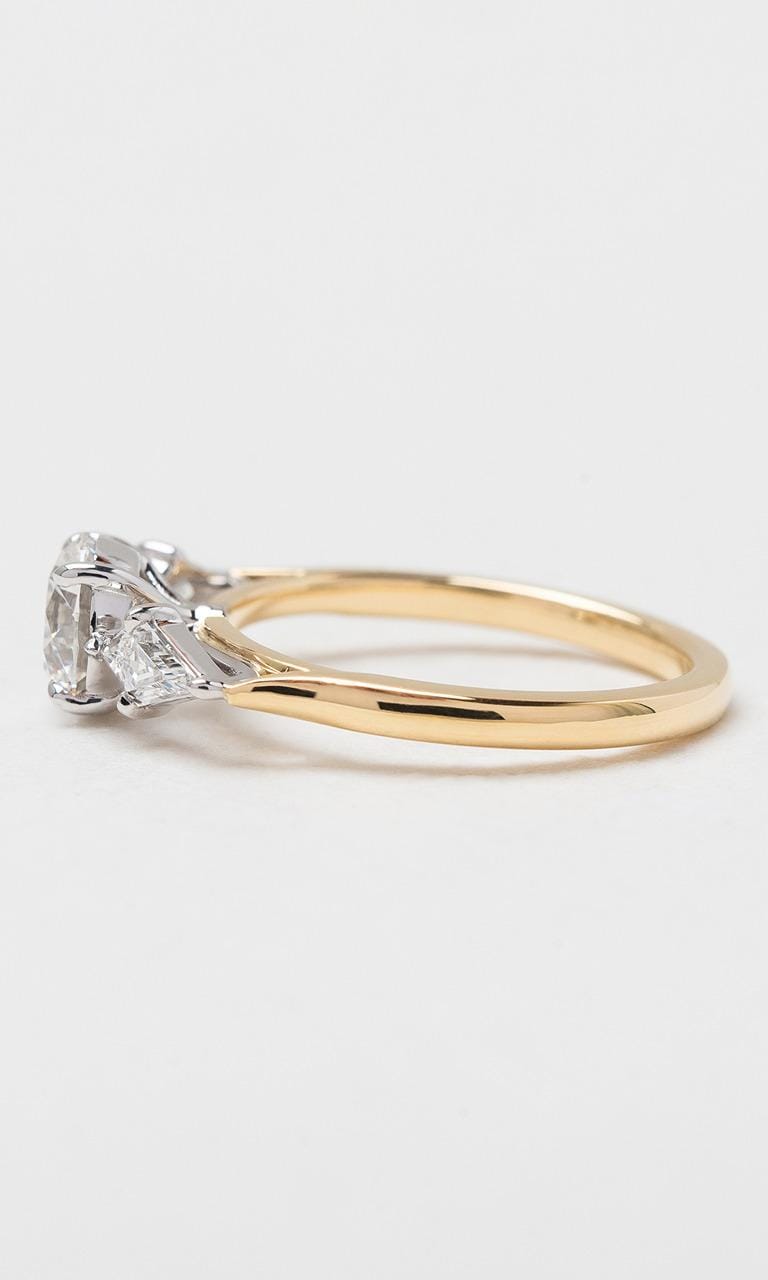 Hogans Family Jewellers 18K YWG 1.29ct TDW Round Brilliant Cut Diamond Trilogy Ring