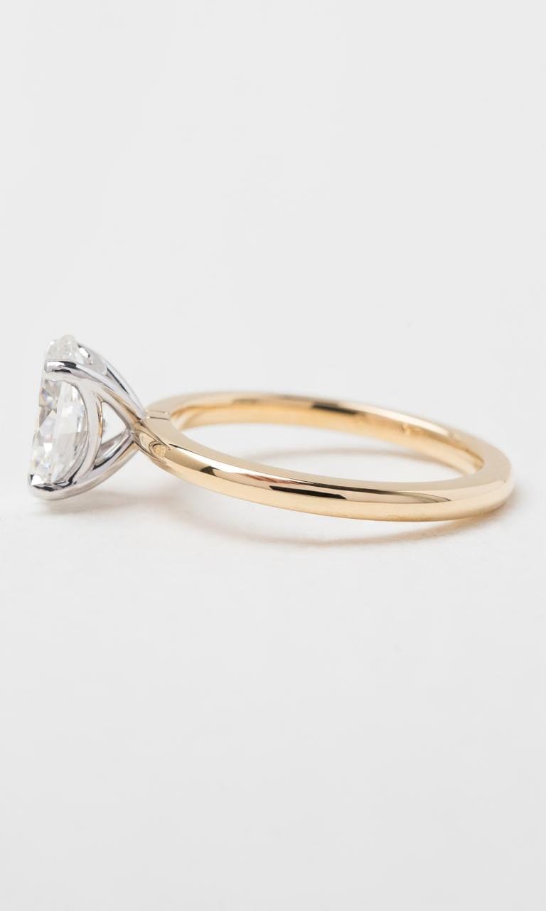 Hogans Family Jewellers 18K YWG 1.50ct Oval Cut Diamond Solitaire Ring