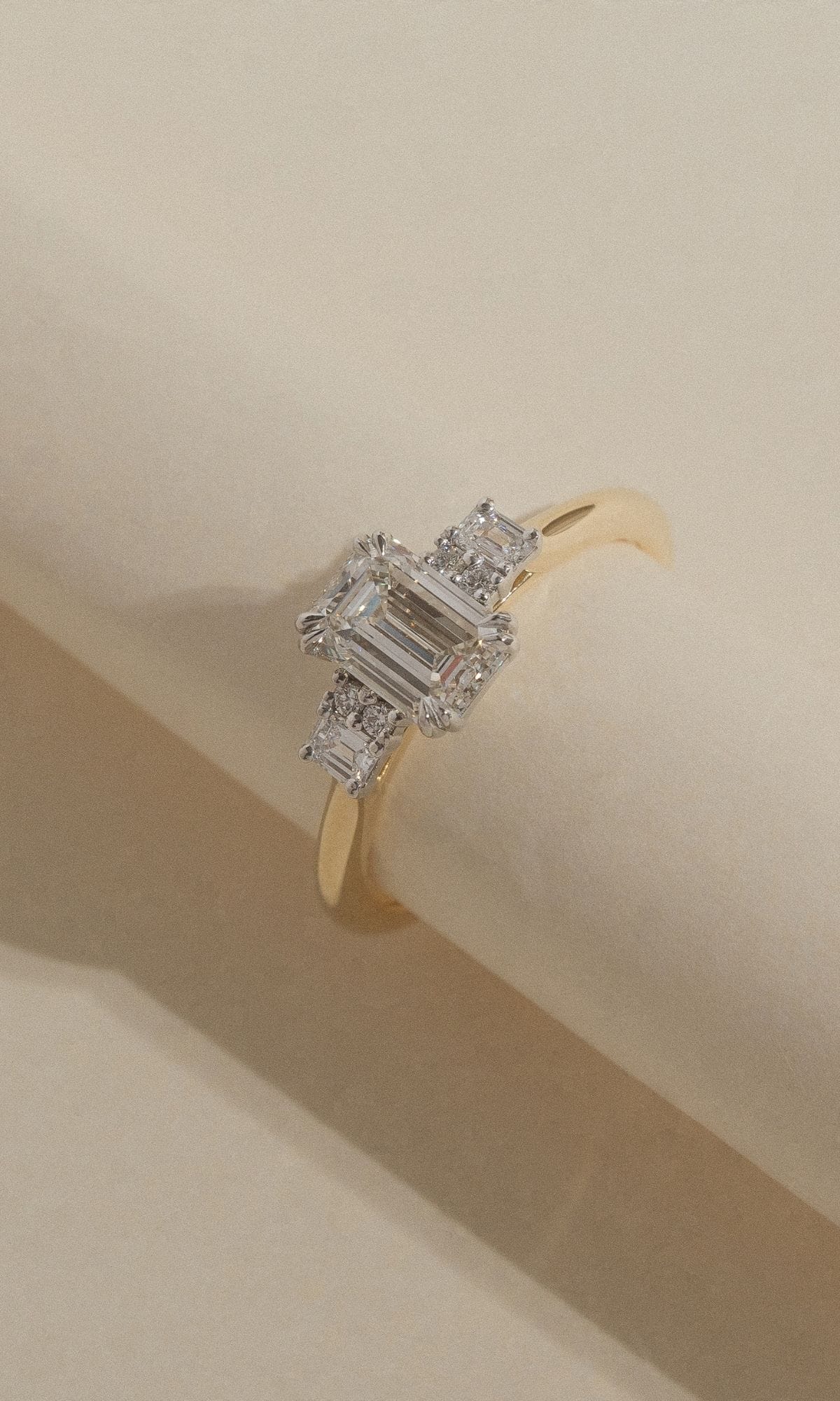 Hogans Family Jewellers 18K YWG Diamond Cluster Ring
