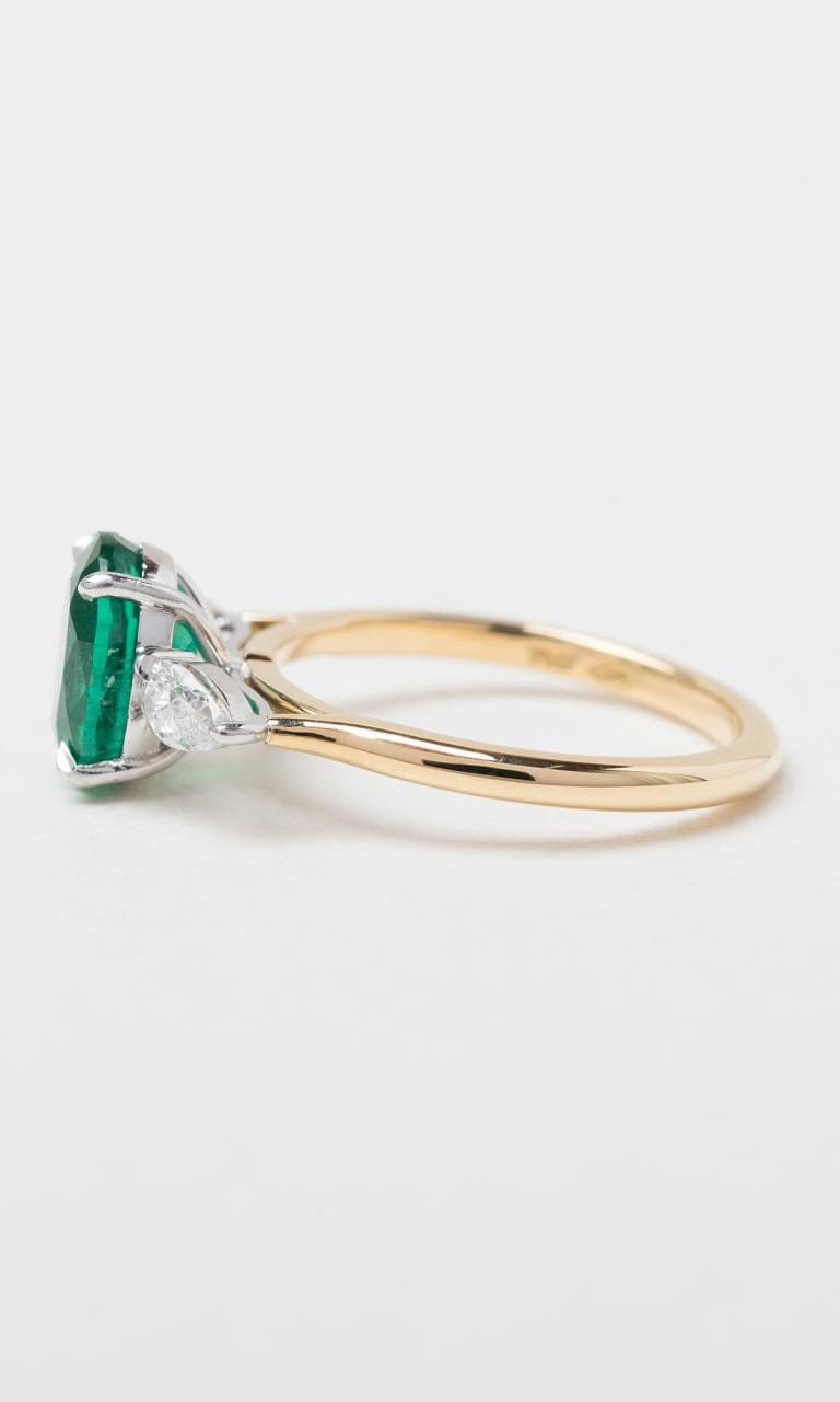 Hogans Family Jewellers 18K YWG Oval Cut Emerald Trilogy Dress Ring