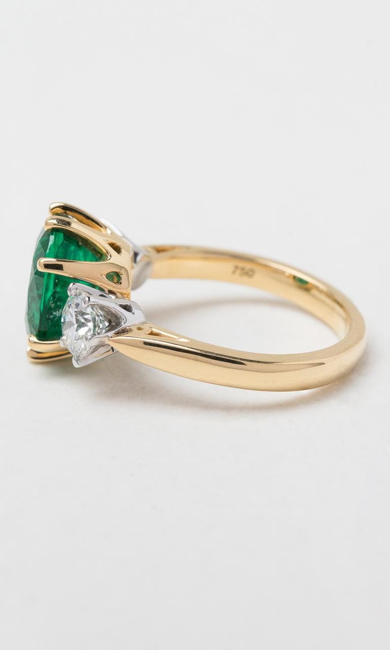 Hogans Family Jewellers 18K YWG Oval Cut Zambian Emerald Trilogy Dress Ring