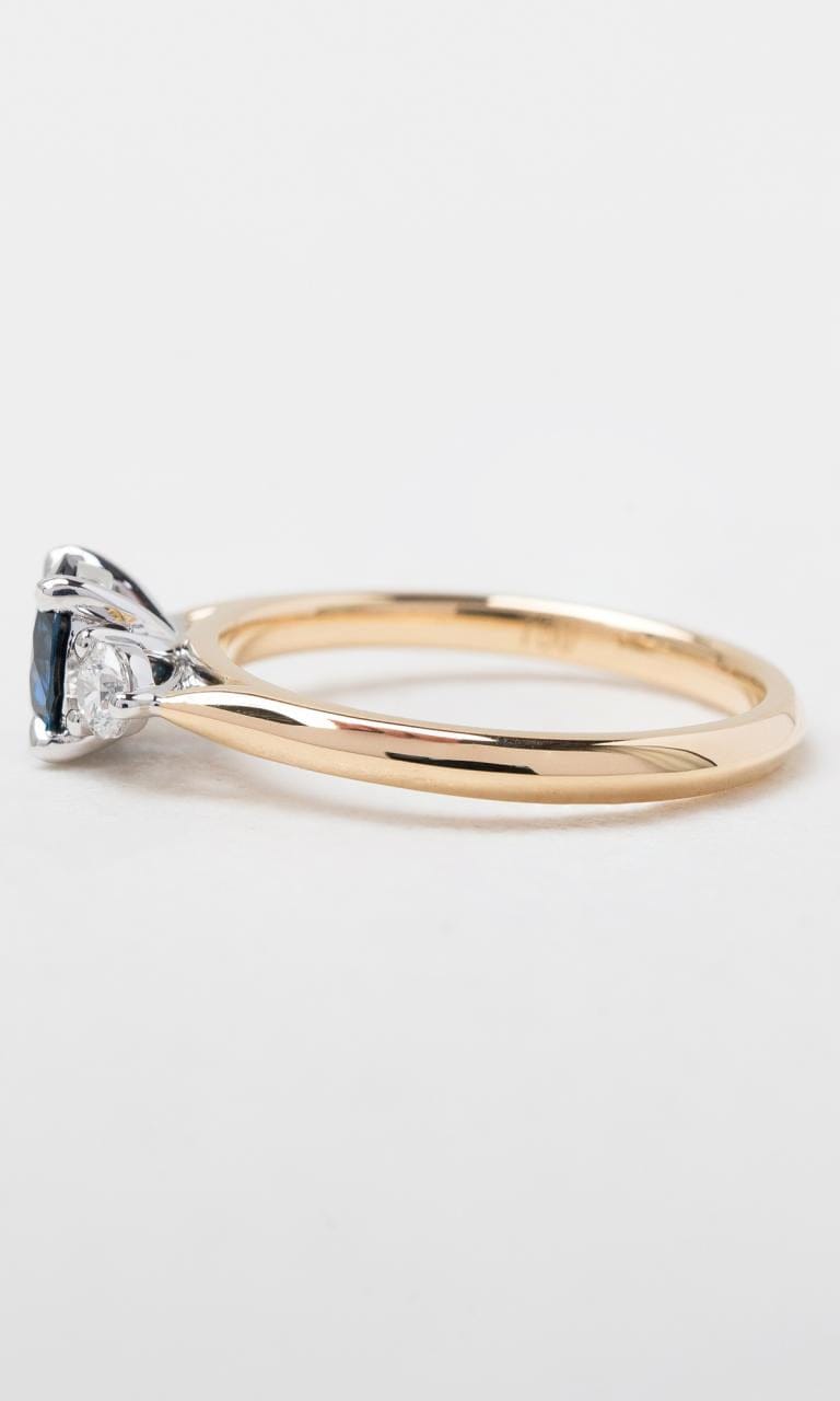 Hogans Family Jewellers 18K YWG Round Brilliant Cut Australian Sapphire Trilogy Ring