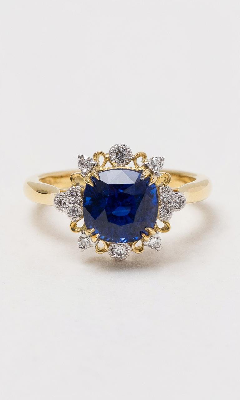 Hogans Family Jewellers 18K YWG Vintage Style Cushion Ceylon Sapphire Ring