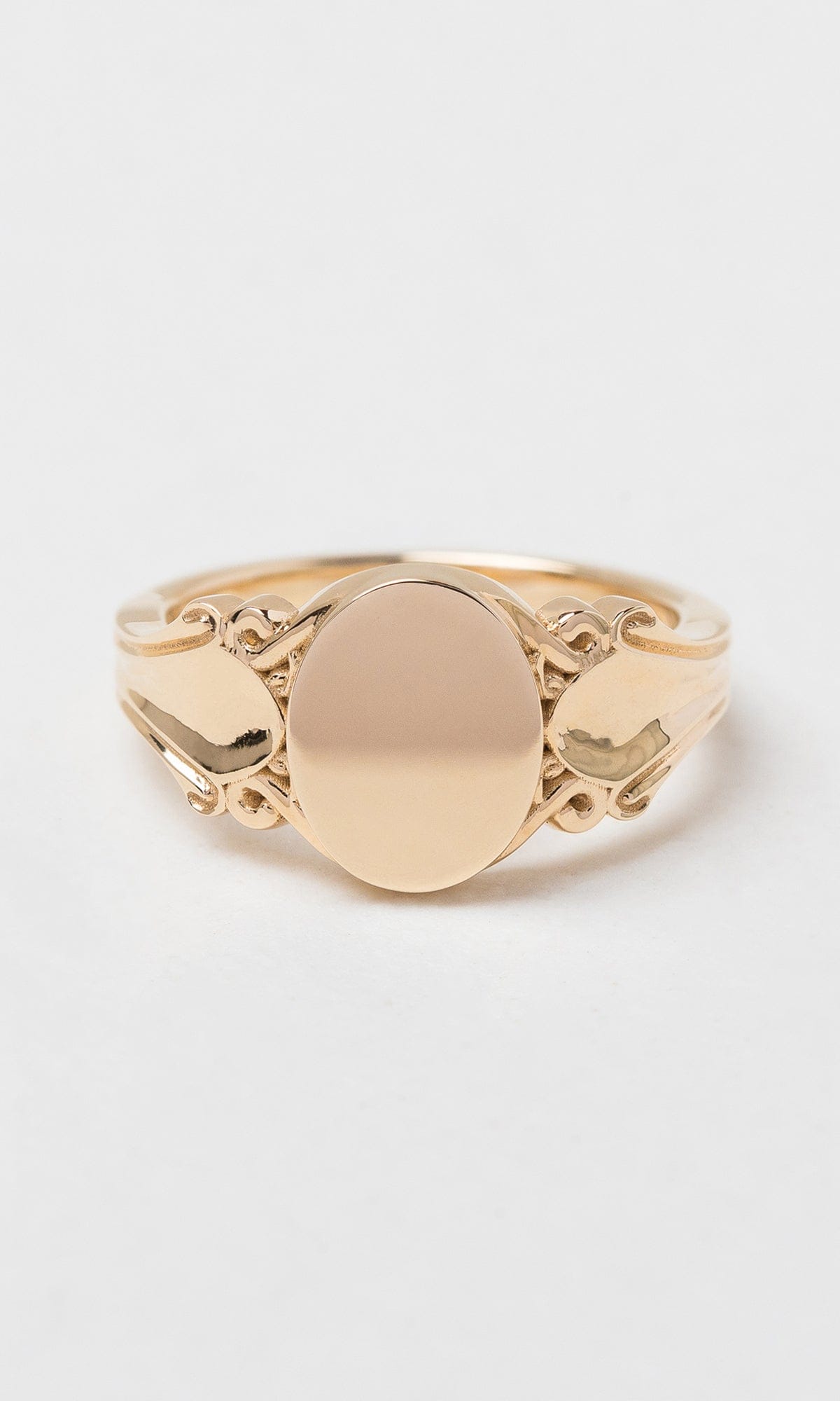 Hogans Family Jewellers 9K Antique Oval Signet Ring