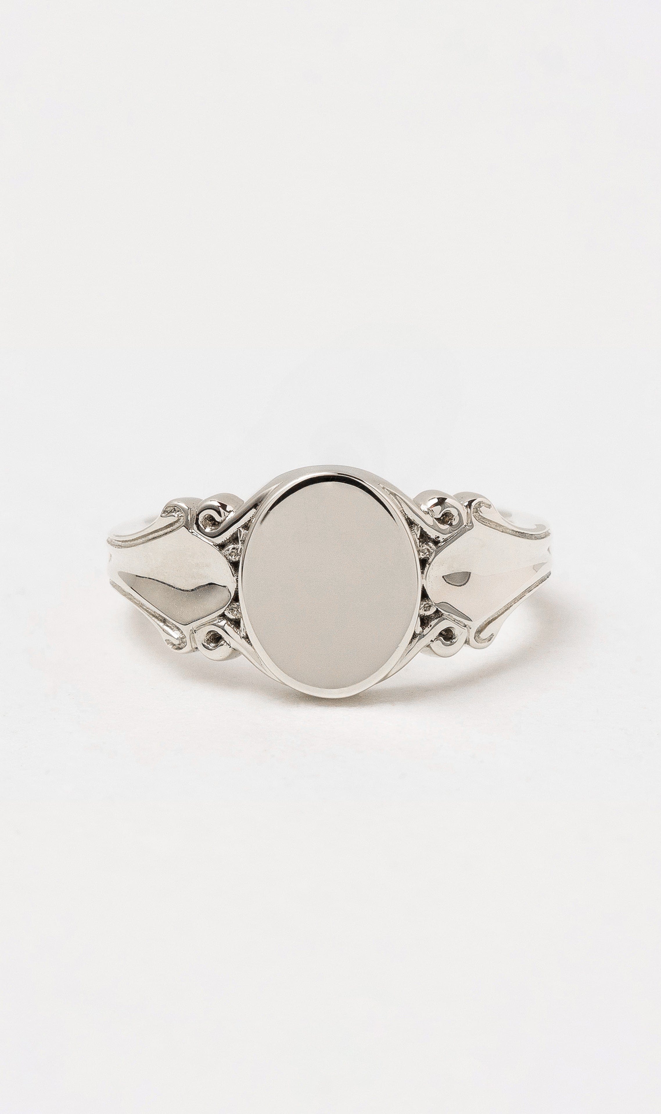 9K Antique Oval Signet Ring Hogans Family Jewellers