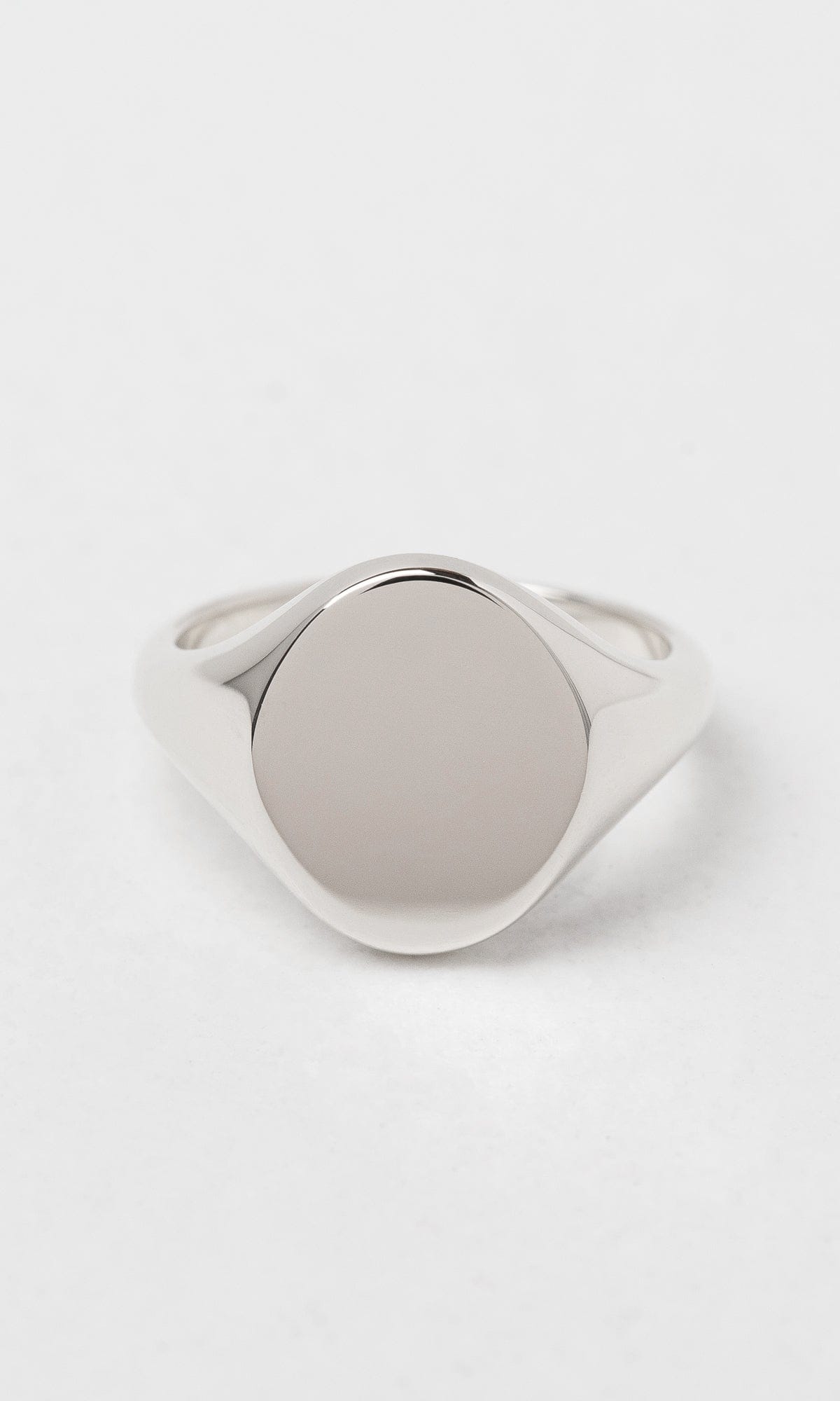 Hogans Family Jewellers 9K Flat Oval Signet Ring