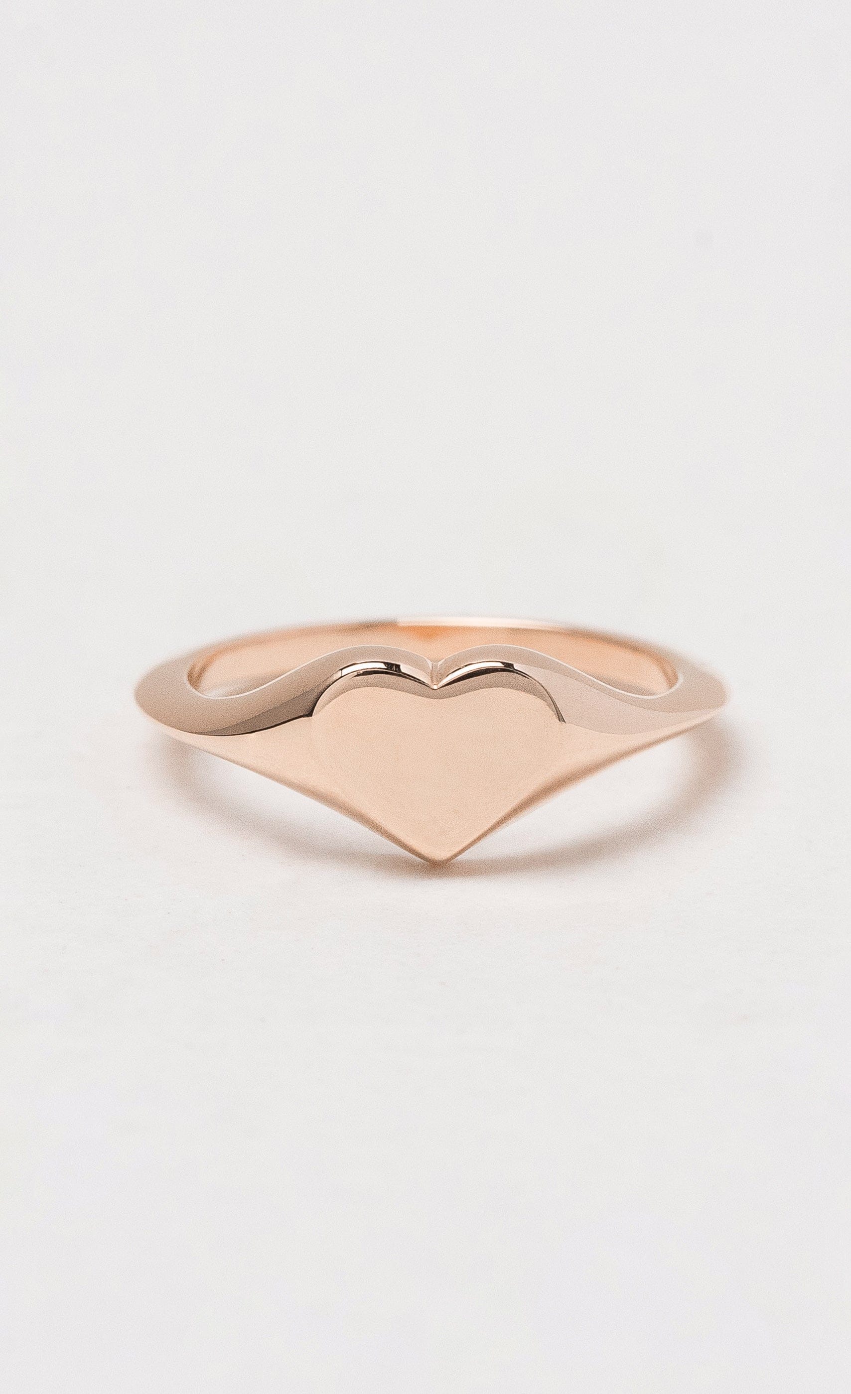 Hogans Family Jewellers 9K Heart Signet Ring