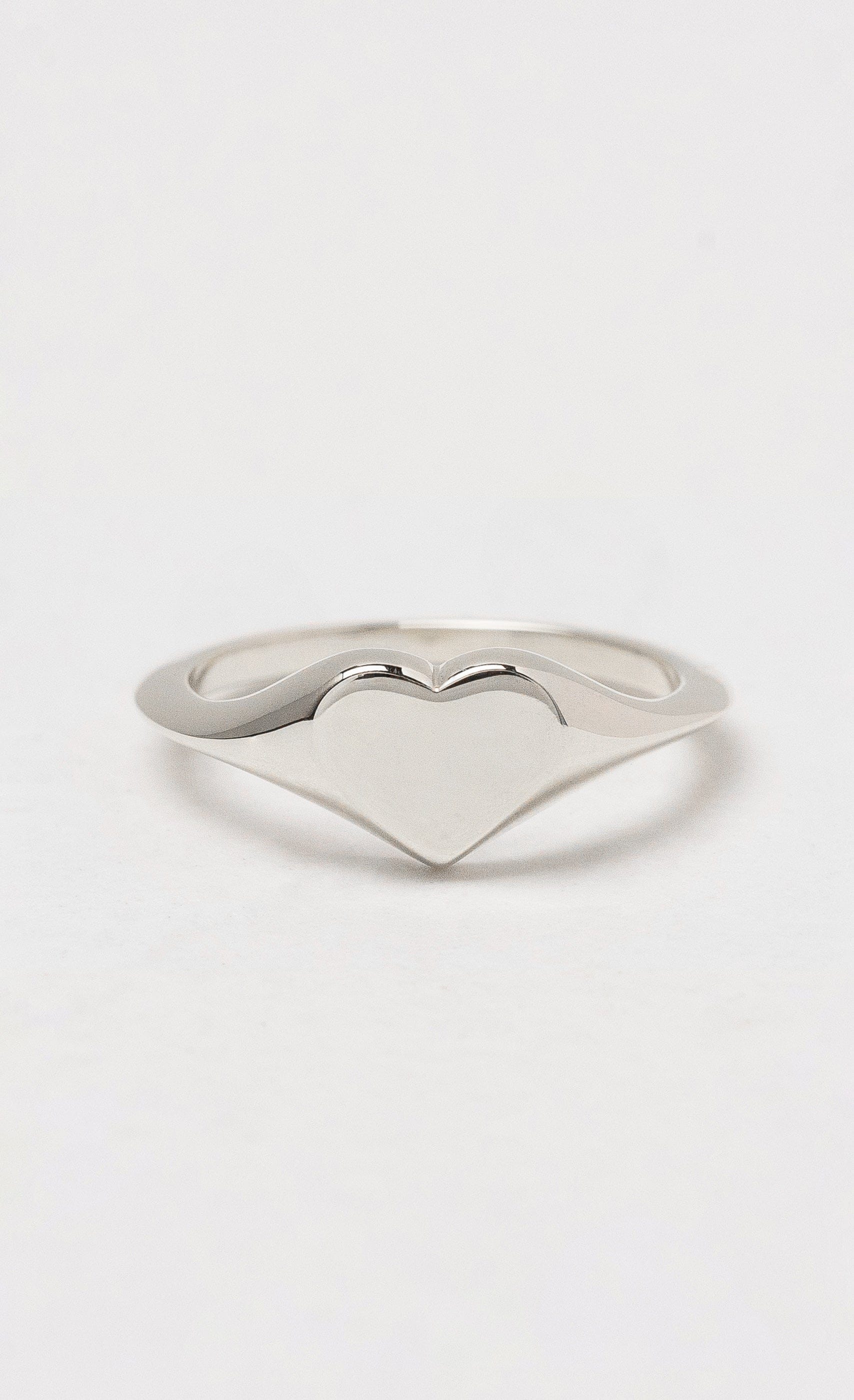 Hogans Family Jewellers 9K Heart Signet Ring