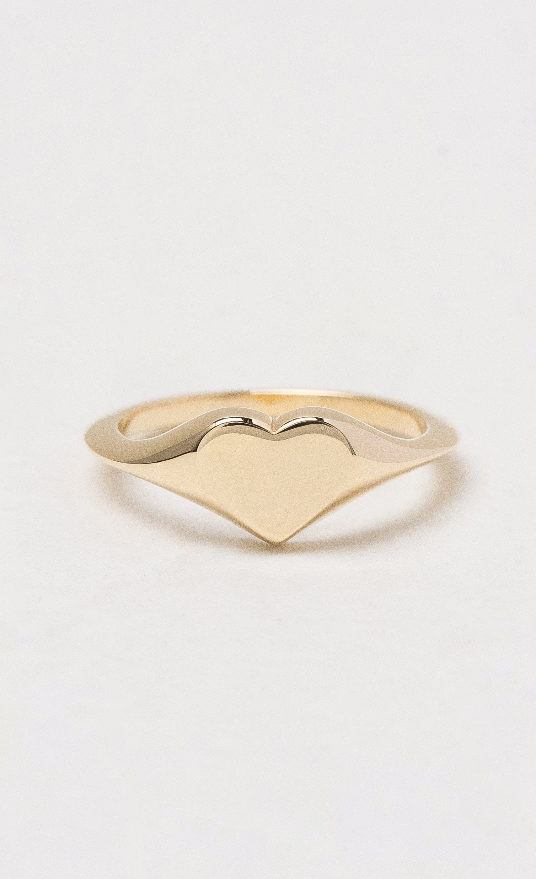 Hogans Family Jewellers 9K Heart Signet Ring