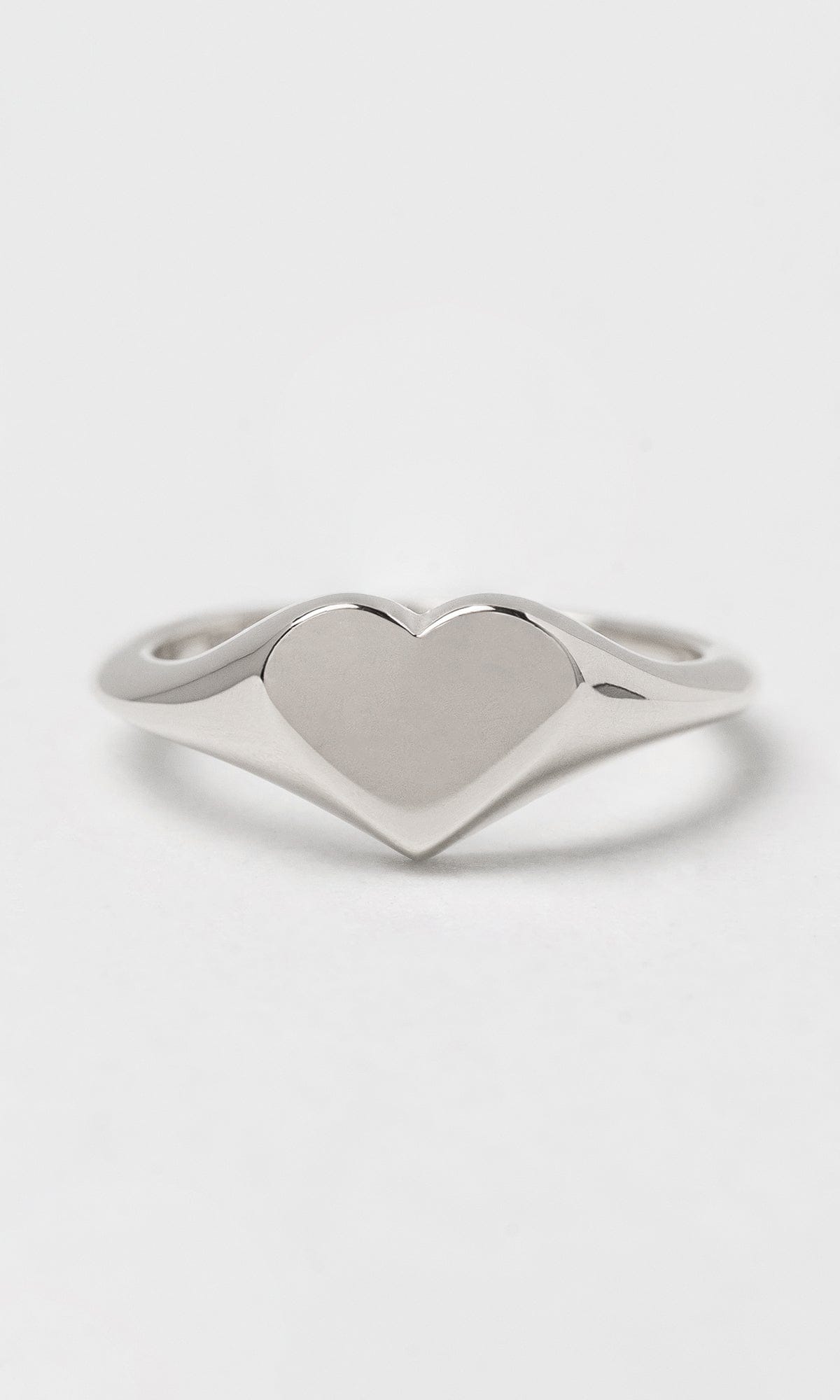 Hogans Family Jewellers 9K Heart Signet Ring