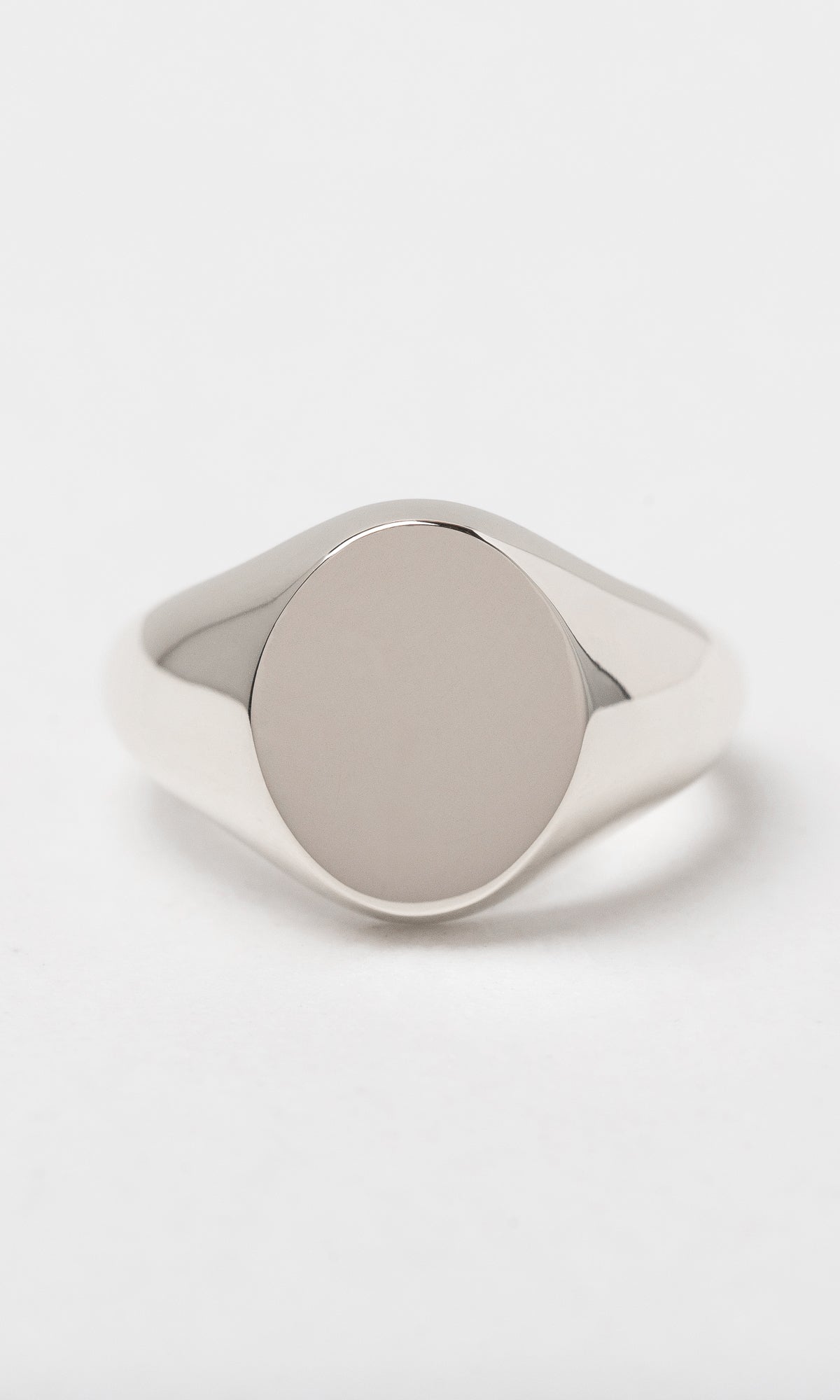 Hogans Family Jewellers 9K Large Oval Signet Ring