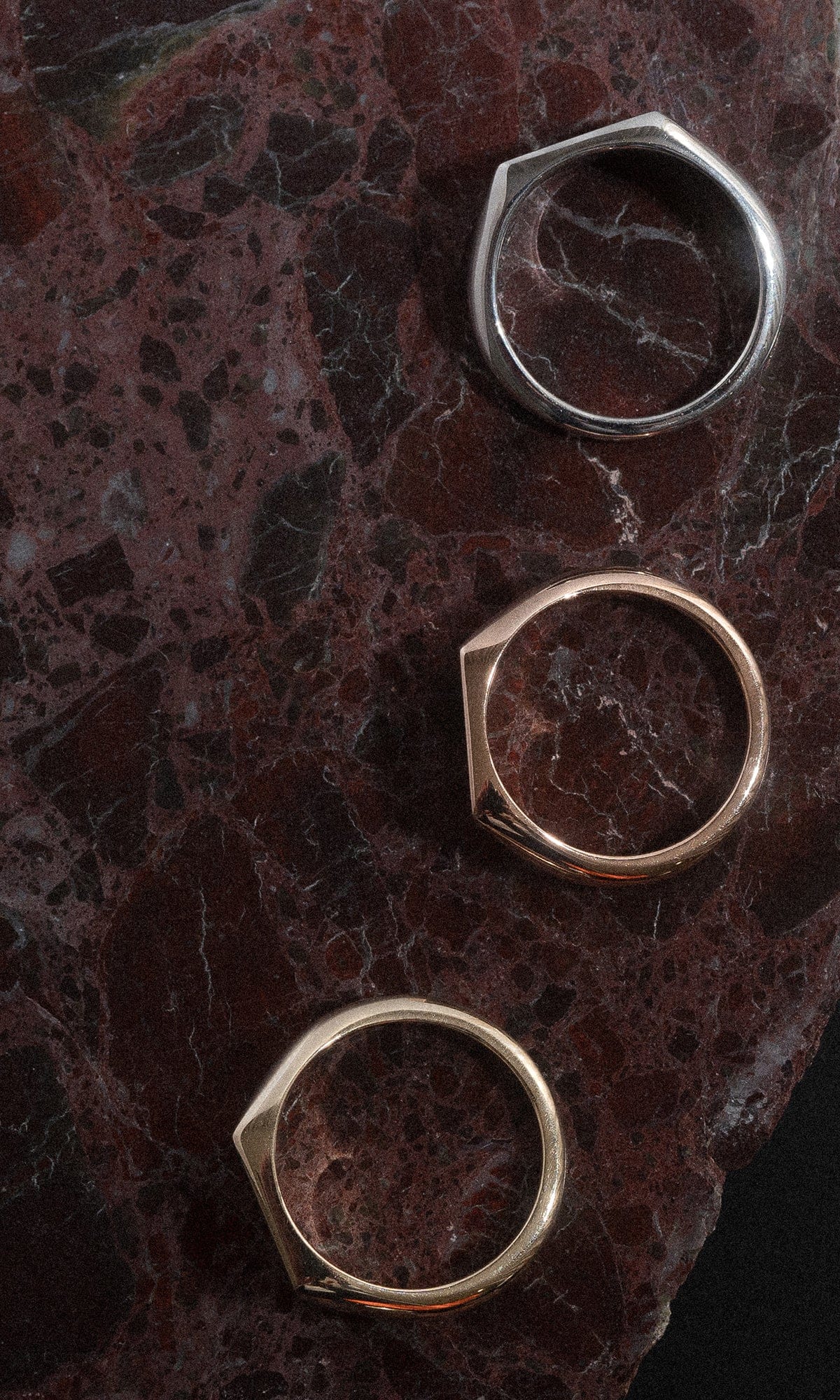 Hogans Family Jewellers 9K Rectangular Signet Ring