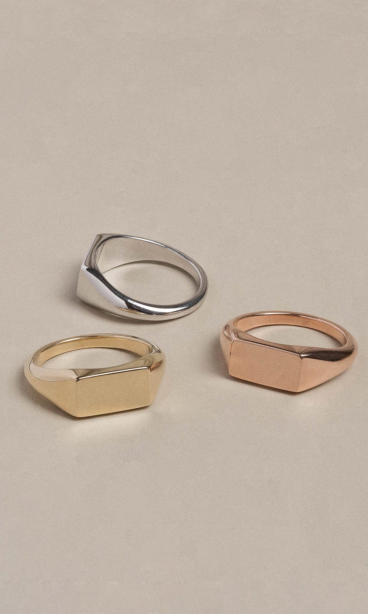 Hogans Family Jewellers 9K Rectangular Signet Ring