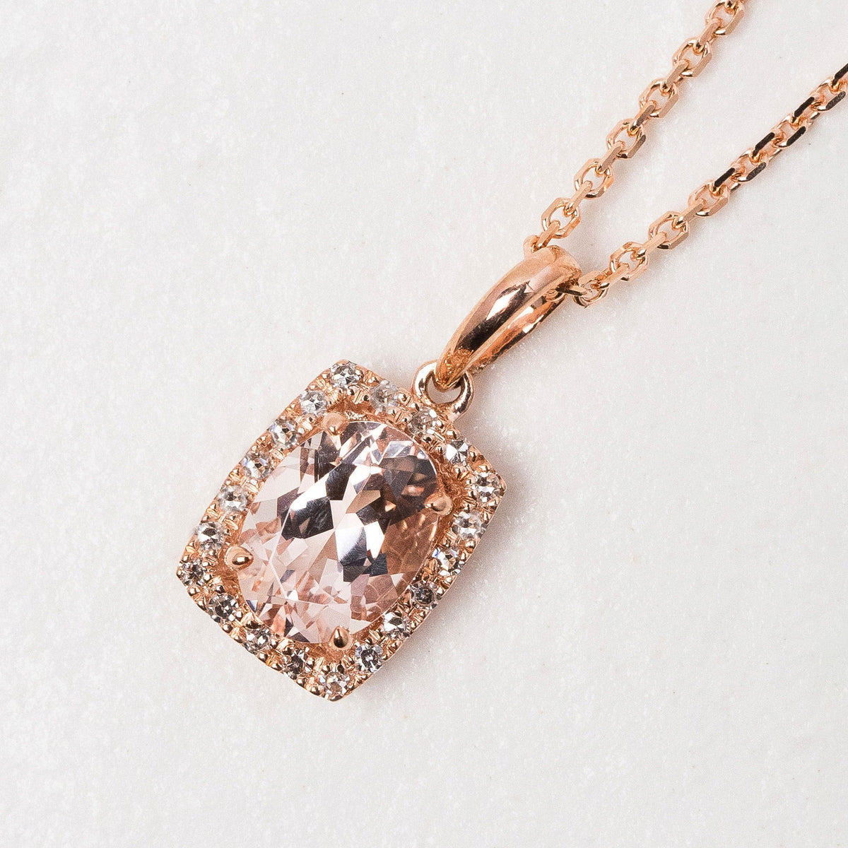 9K RG Oval Morganite Pendant Hogans Family Jewellers