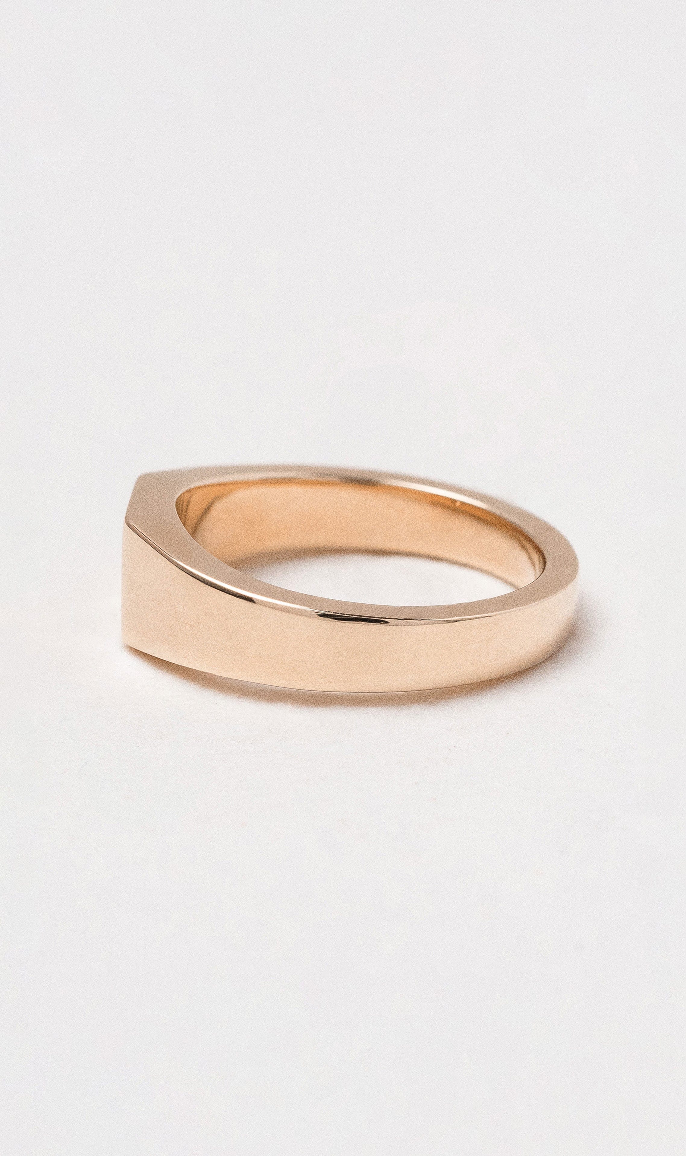 Hogans Family Jewellers 9K RG Square Signet Ring