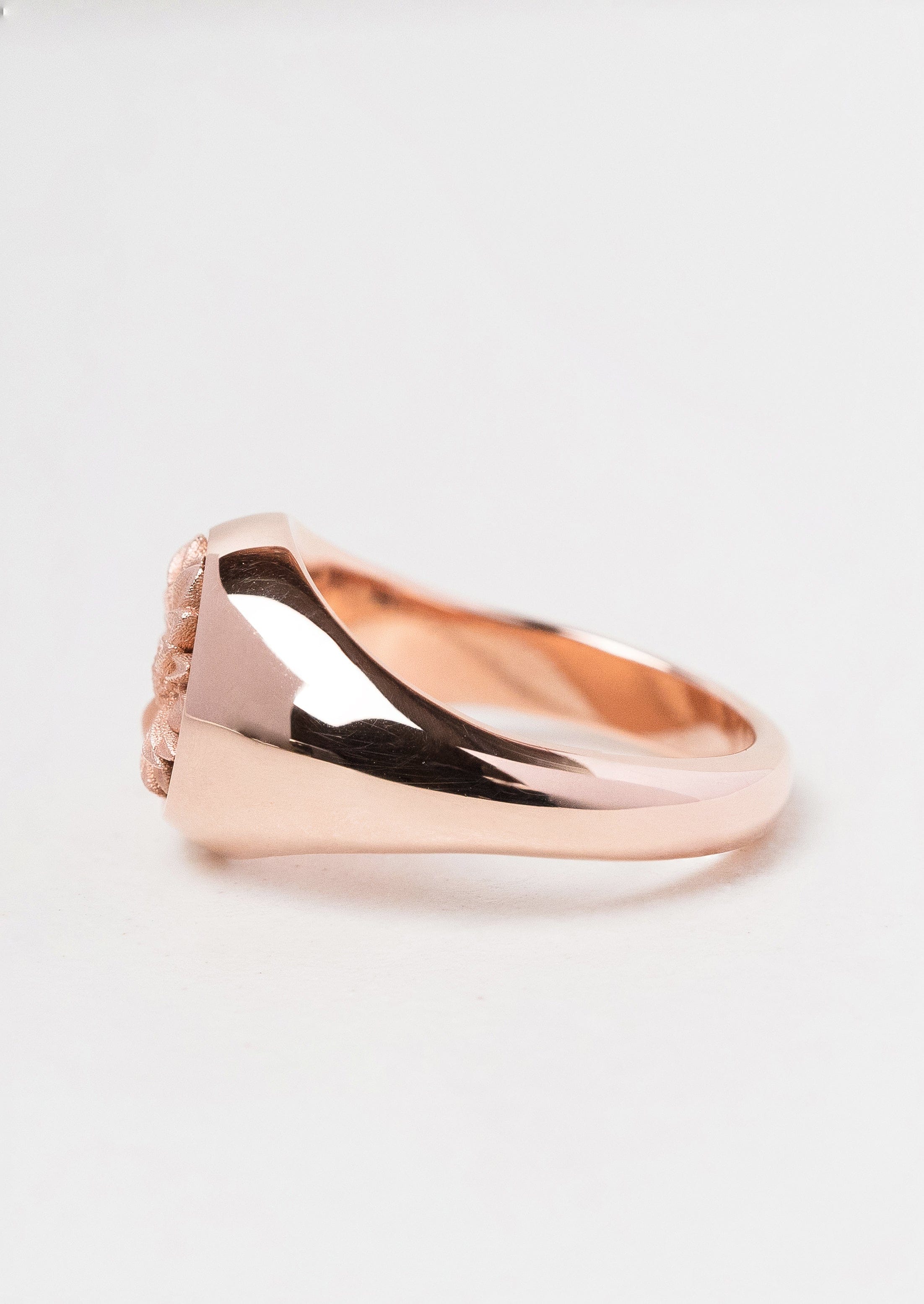 Hogans Family Jewellers 9K Sunflower Signet Ring