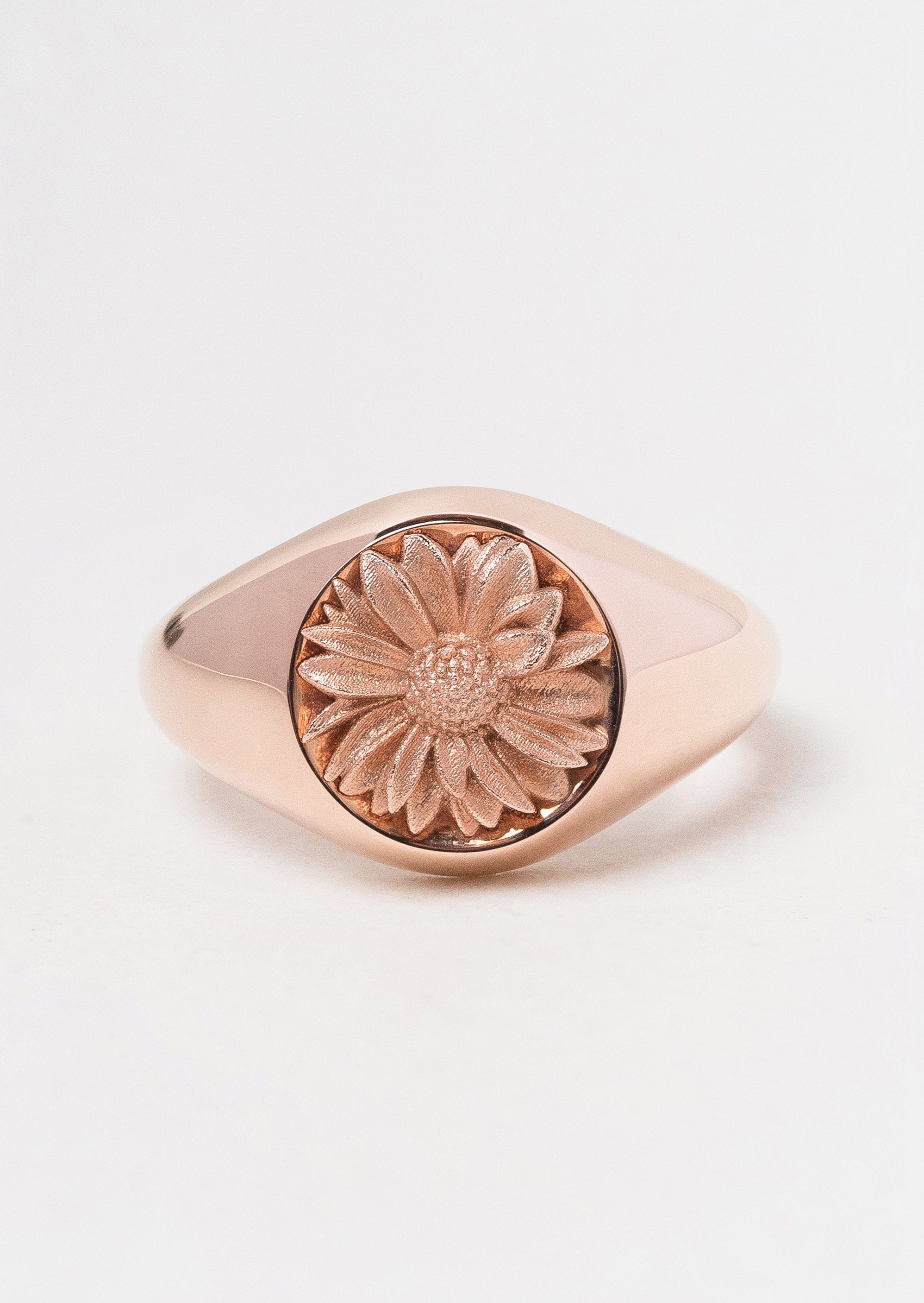Hogans Family Jewellers 9K Sunflower Signet Ring