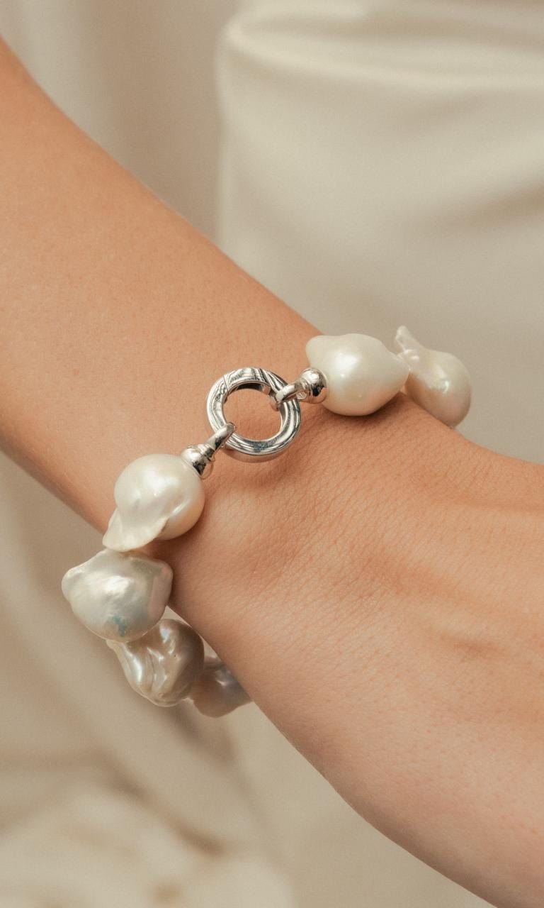 Hogans Family Jewellers 9K WG 13mm Baroque Pearl Bracelet
