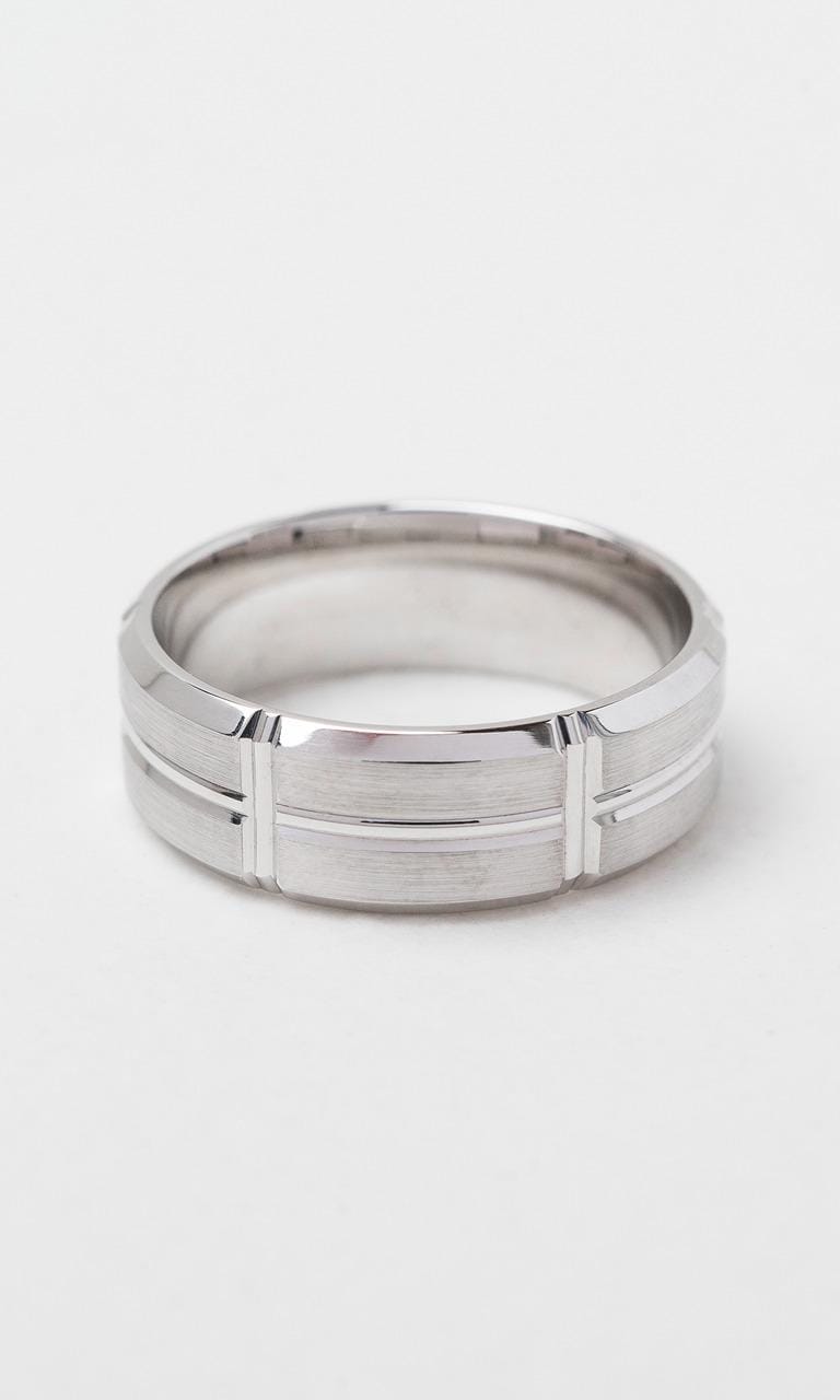 Hogans Family Jewellers 9K WG 7.5mm Decorative Gents Band