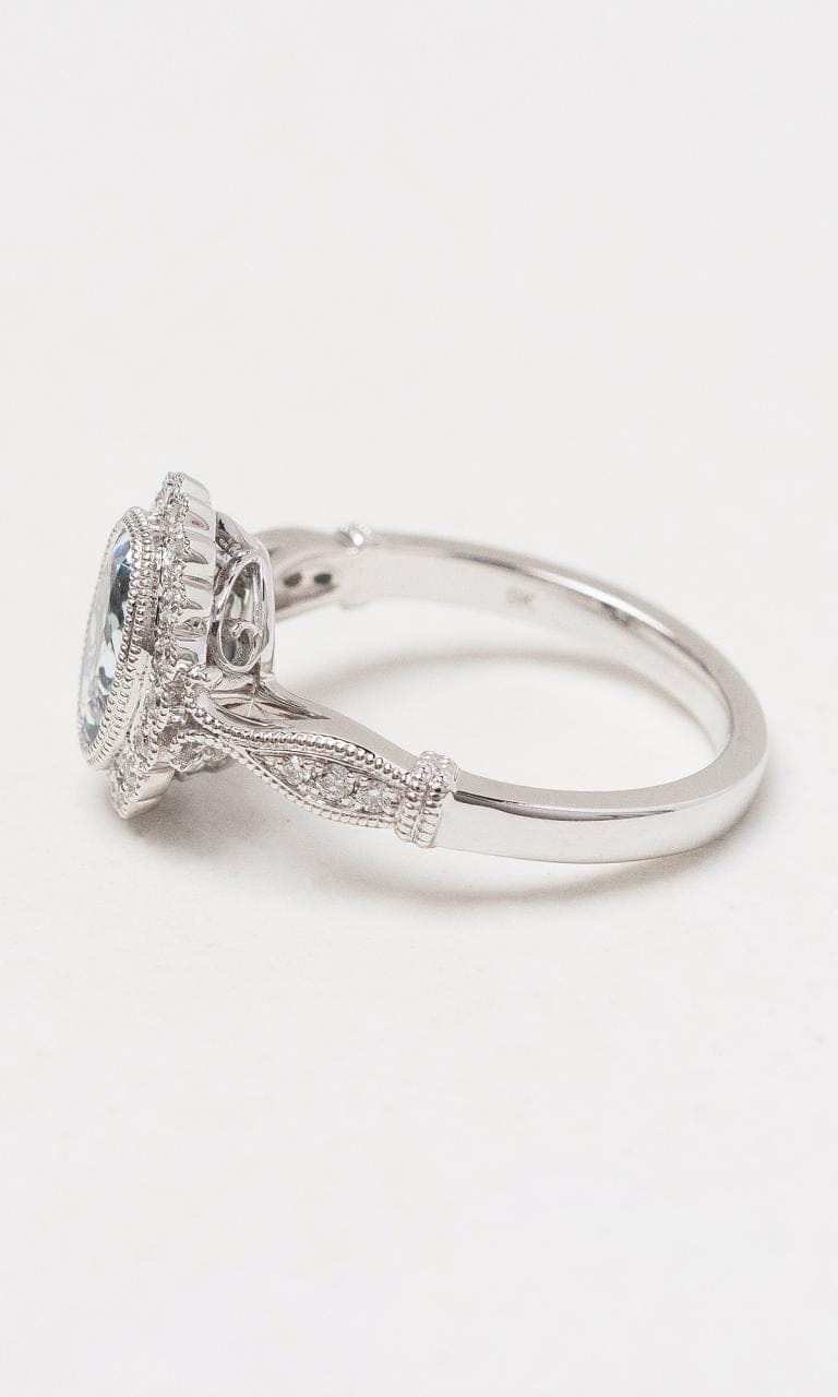 Hogans Family Jewellers 9K WG Oval Cut Aquamarine Antique Dress Ring